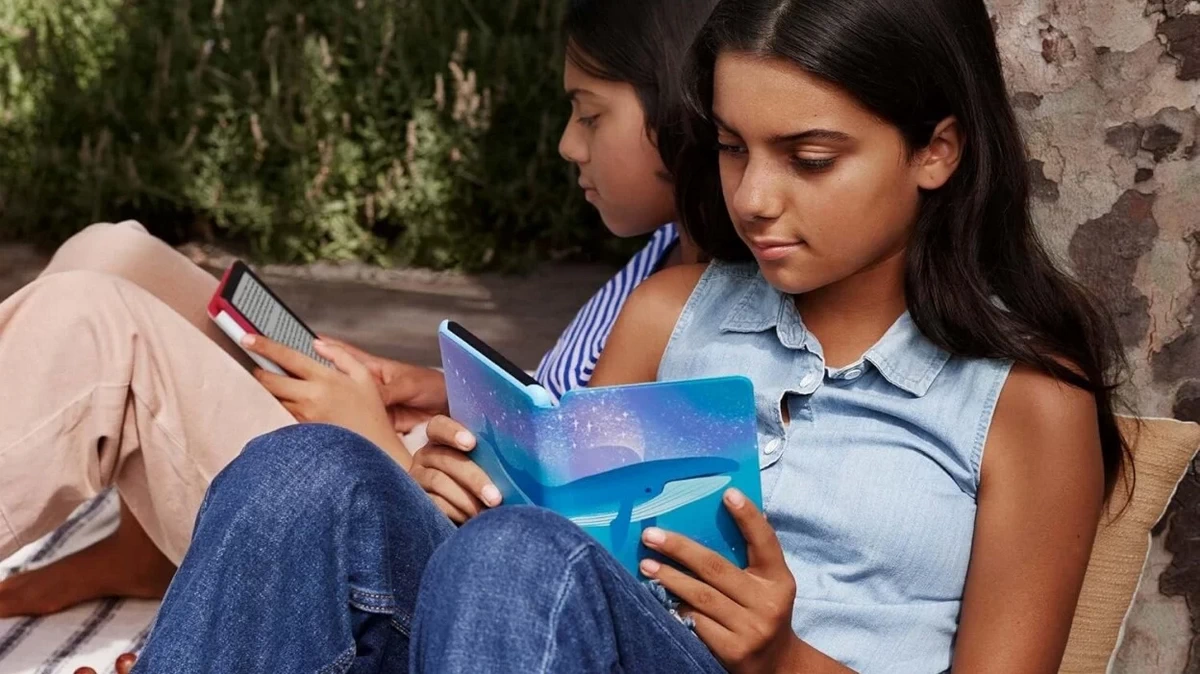 Kindle Basic Kids (2022) (16GB) - Space Whale