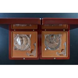 เหรียญทองแดงที่ระลึก ขนาด 7ซ.ม. 60ปี ราชาภิเษกสมรส (มีใบเซอร์) + 60 ปี บรมราชาภิเษก (ไม่มีใบเซอร์)