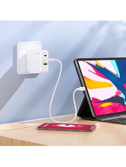 C115 HEADER PD65W THREE-PORT (2C1A) CHARGER