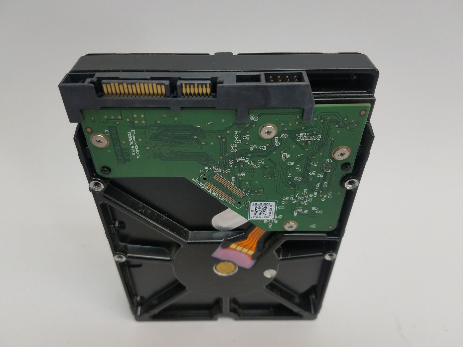 Western Digital 2TB 5.4K 6G SATA 3.5" III Desktop Hard Drive // WD20EZRX (Used) // สินค้ารับประกัน โดย บริษัท อะไหล่เซิร์ฟเวอร์ จำกัด