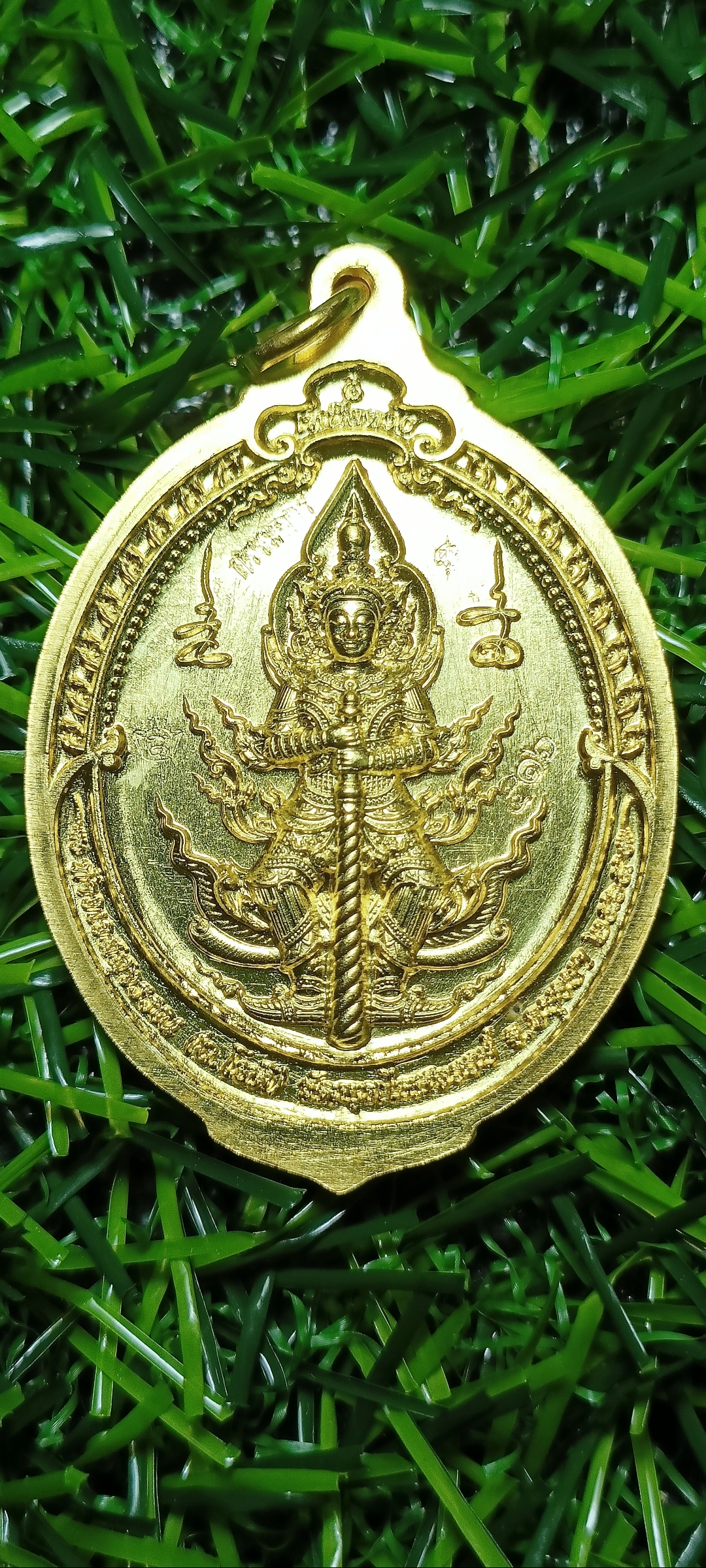 เหรียญท้าวเวสสุวรรณ รุ่นเหนือดวง พลิกดวง วัดพุทไธศวรรย์ พ.ศ. 2565 โค๊ตกรรมการ เนื้อชนวนกะไหล่ทอง เจาะห่วงใส่ห่วง