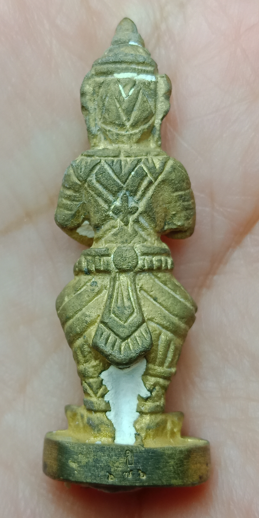 ท่านท้าวเวสสุวรรณหล่อโบราณ รุ่นพิชิตมารทั่วทิศ (วันกองทัพไทย) หลวงปู่แขก ปภาโส วัดสุนทรประดิษฐ์ จังหวัดพิษณุโลก ๒๕๕๓ เนื้อทองชนวน