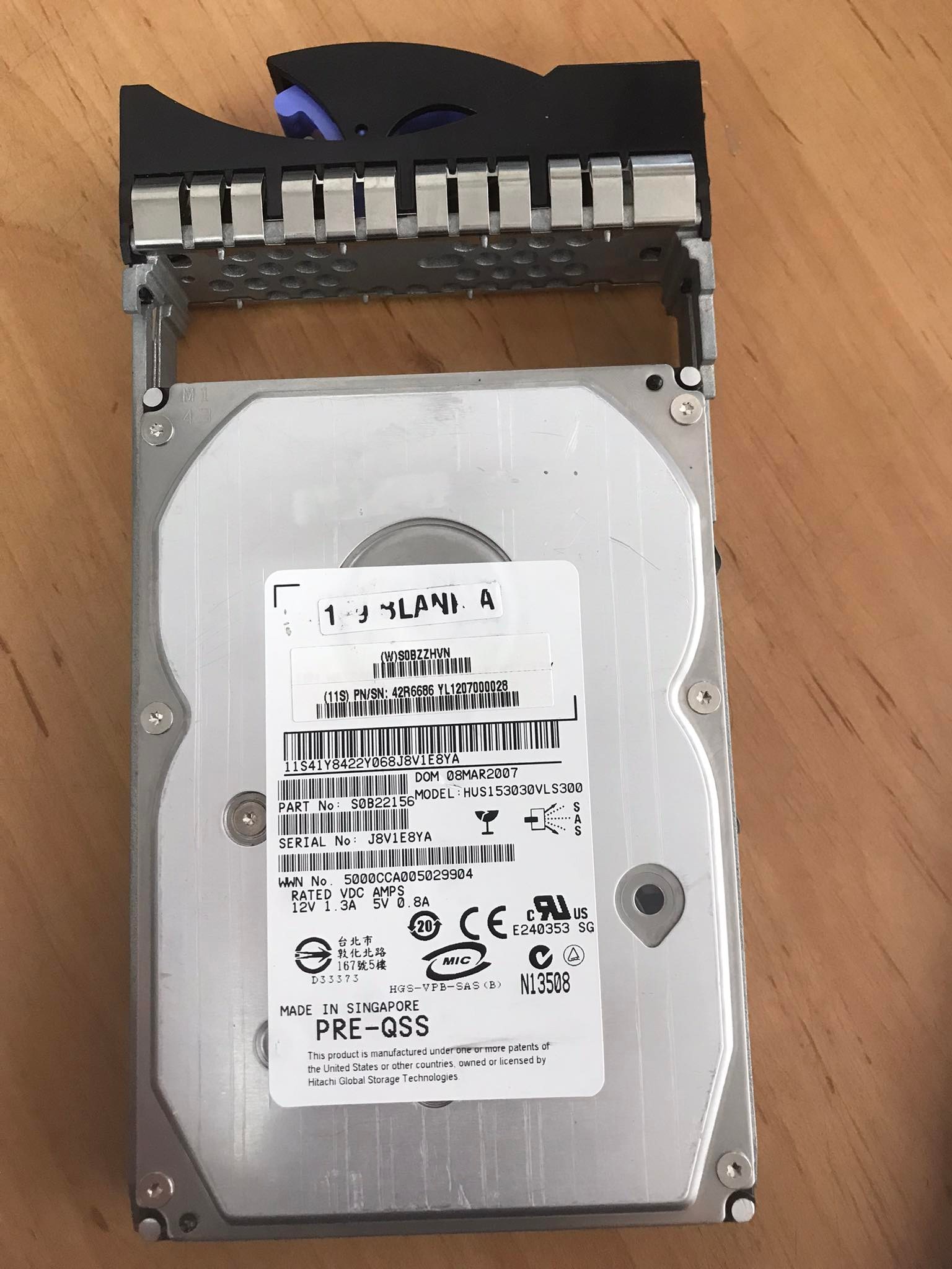 IBM 300GB 15K 3G 3.5" SAS Hard Drive // HUS153030VLS300 / 42R6686 / 41Y8422 (Used) // สินค้ารับประกัน โดย บริษัท อะไหล่เซิร์ฟเวอร์ จำกัด