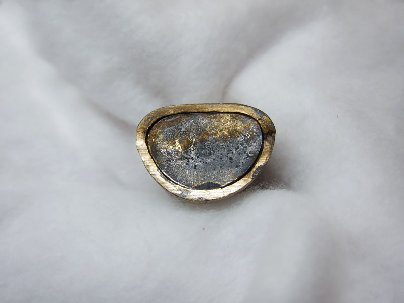 รูปหล่อหลวงปู่ทวด รุ่นสร้างเจดีย์ ปี 33 เนื้อเงิน ชุดกรรมการ