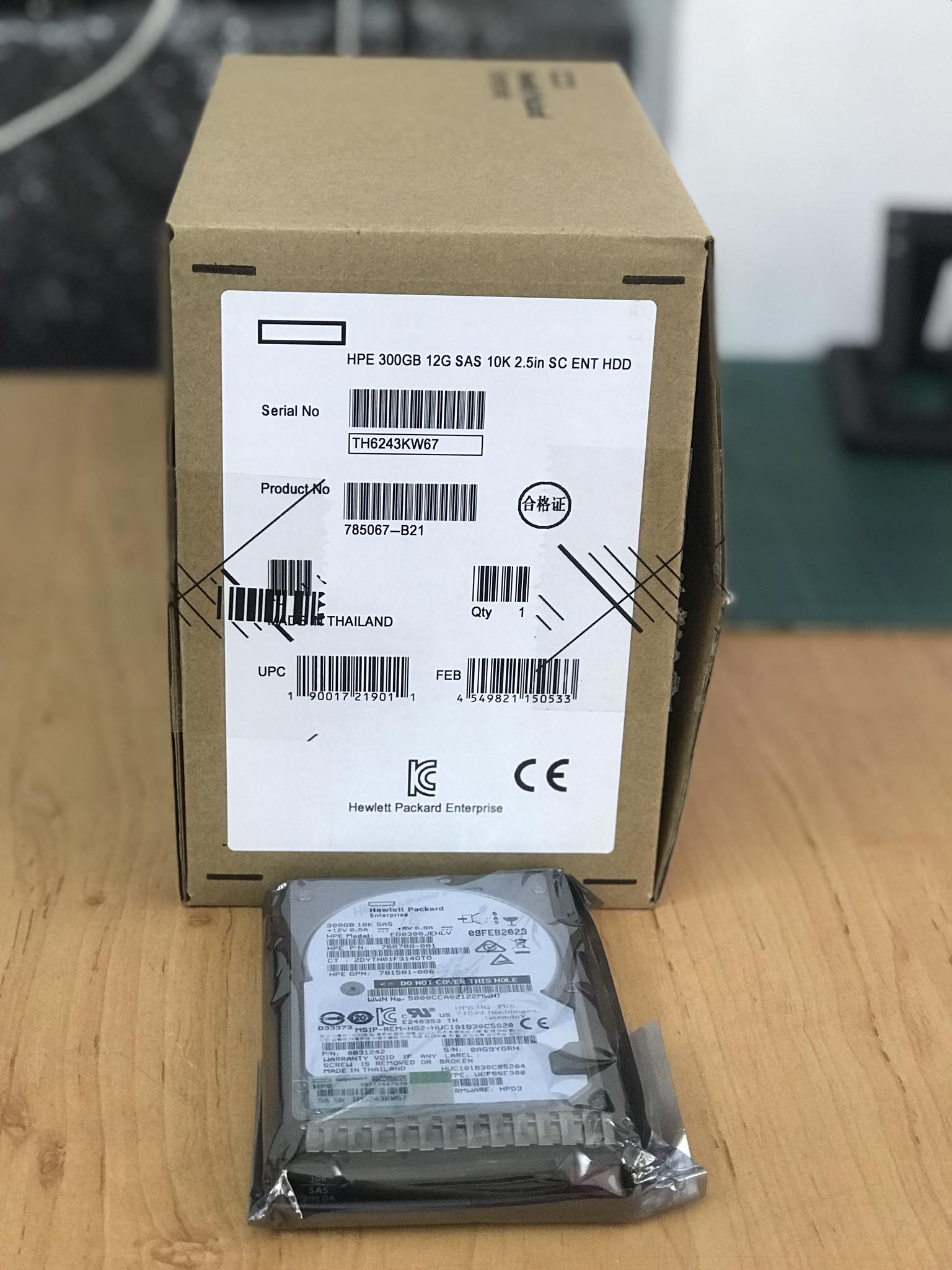 New HPE 300GB 10K SAS 12GBps 2.5" HDD EG0300JEHLV / HDD 768788-001 / GPN 781581-001 / Tray 785410-001 / 0B31242 / 785067-B21 ( New In Box ) // สินค้ารับประกัน โดย บริษัท อะไหล่เซิร์ฟเวอร์ จำกัด