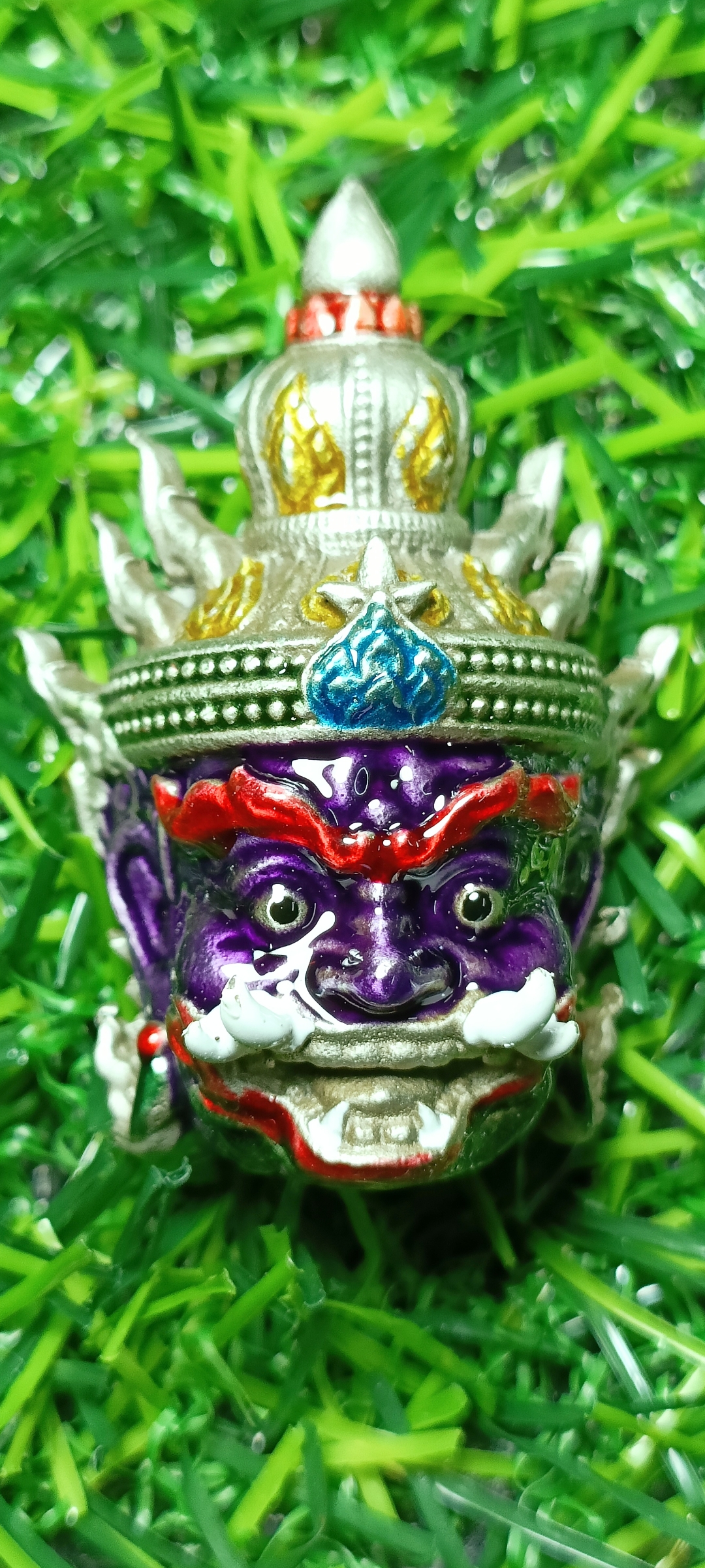 เศียรท้าวเวสสุวรรณ รุ่น บูชาครู เจ้าคุณพัฒน์ วัดห้วยด้วน ปี 65 เนื้ออัลปาก้า ลงยาม่วง