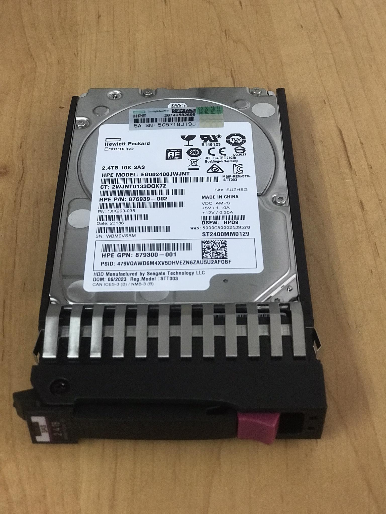 (New in Box) HPE 2.4TB 10K SAS 12Gb/s 2.5" Hard Disk Drive // HDD 876939-002 / EG002400JWJNT / ST2400MM0129 / GPN 879300-001 / Tray P00441-001 // สินค้ารับประกัน โดย บริษัท อะไหล่เซิร์ฟเวอร์ จำกัด