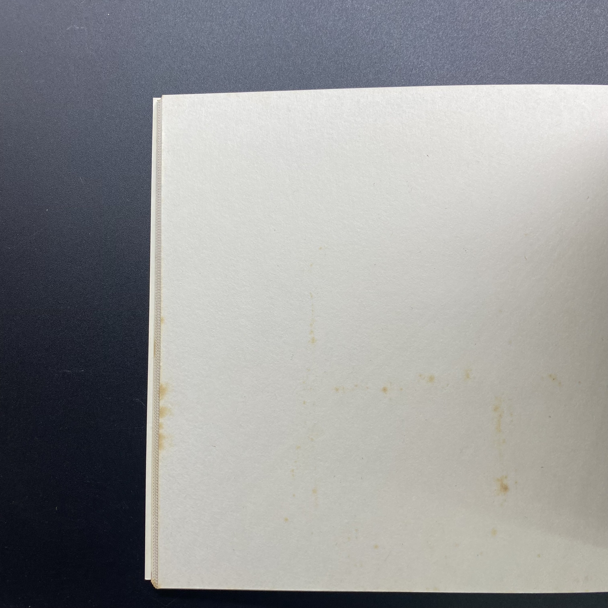 สมุดตราไปรษณียากรประจำปี 2529 หายาก *โปรดอ่าน