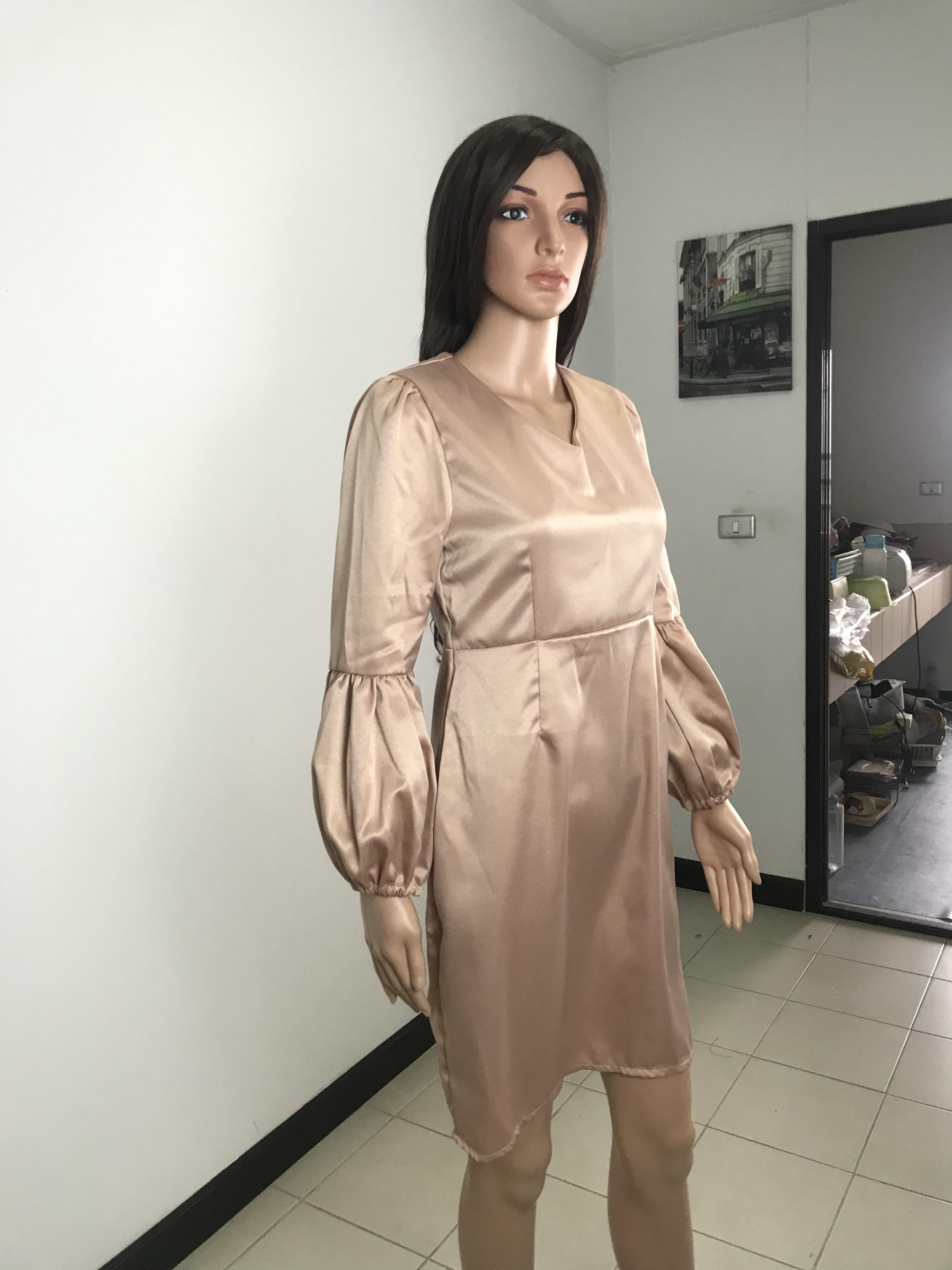 เดรสสั้น คอวี แขนบอลลูน เดรสทรงตรง แฟชั่น เดรสเข้ารูป สาวเกาหลี ลำลอง ออกงาน