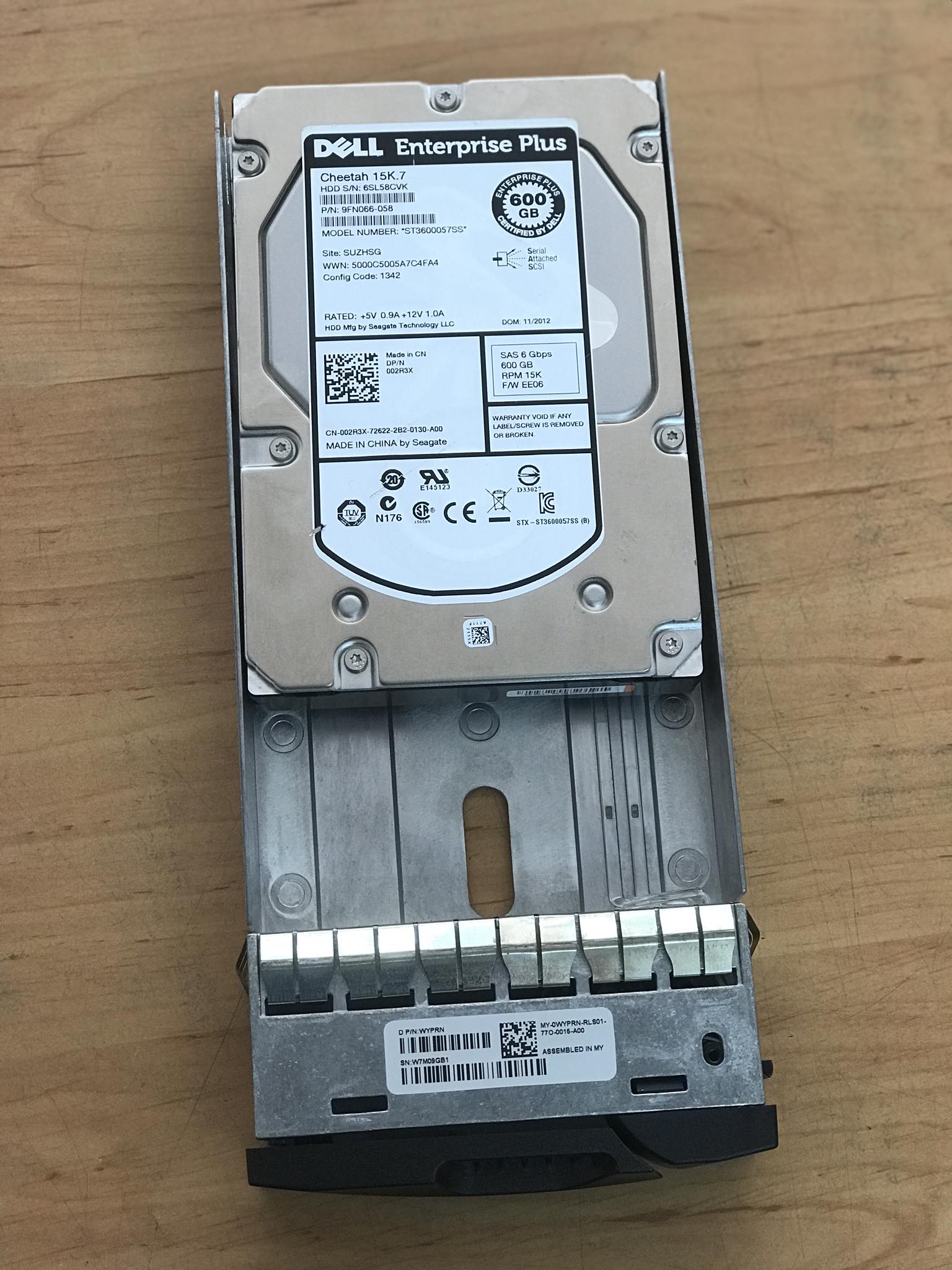 Dell Equallogic 600GB 15K 6G SAS 3.5'' Hard disk , 002R3X, ST3600057SS, 9FN066-058, Tray WYPRN (Used) // สินค้ารับประกัน โดย บริษัท อะไหล่เซิร์ฟเวอร์ จำกัด