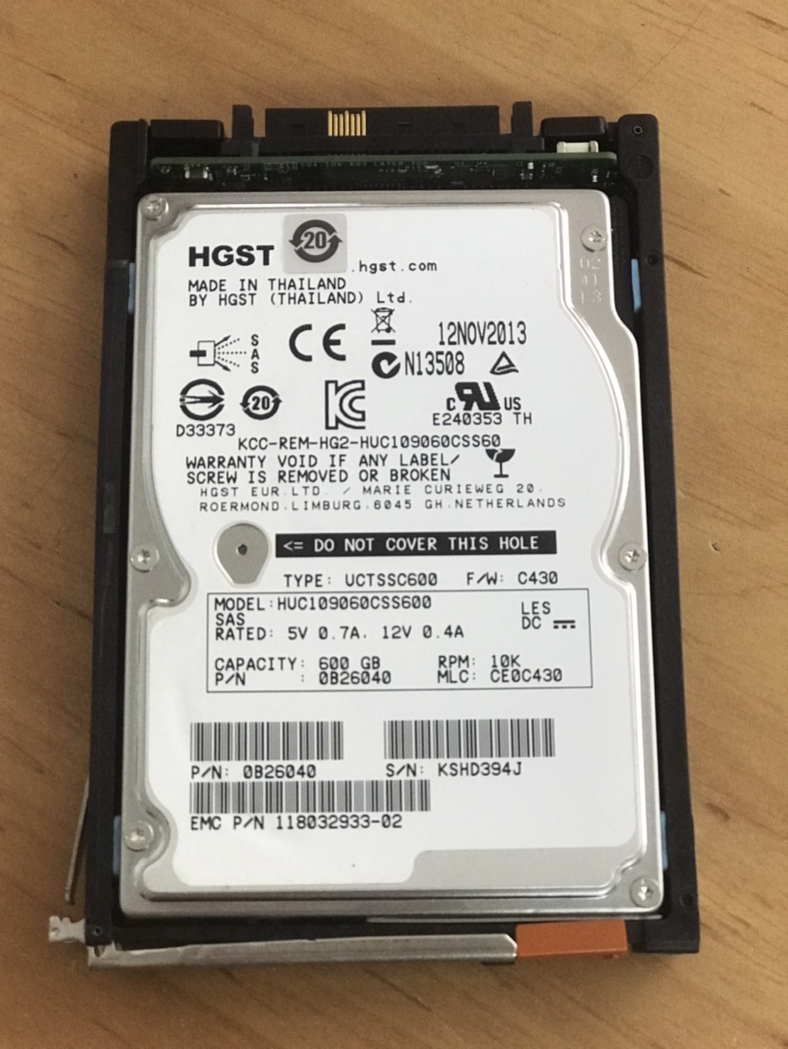 EMC 600GB 10K 6G SAS 2.5" HDD HGST VNX // EMC 005049804 // 118032933-02 // 0B26040 // HUC109060CSS600 (Used) // สินค้ารับประกัน โดย บริษัท อะไหล่เซิร์ฟเวอร์ จำกัด
