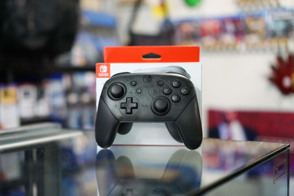 Nintendo Switch Pro Controller ( Black )