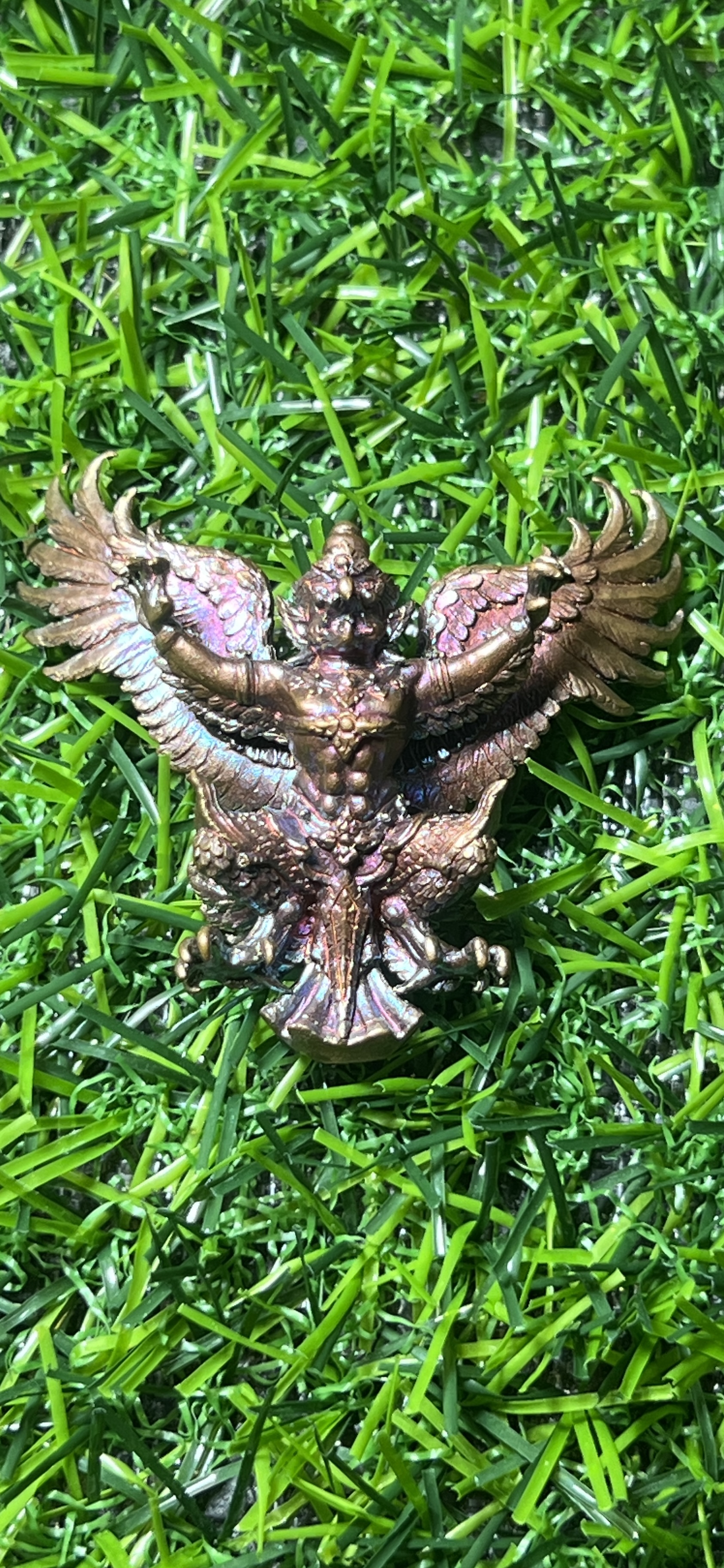 พญาครุฑ รุ่นเศรษฐีทันใจ หลวงพ่อหวั่น วัดคลองคูณ เนื้อประกายรุ้ง