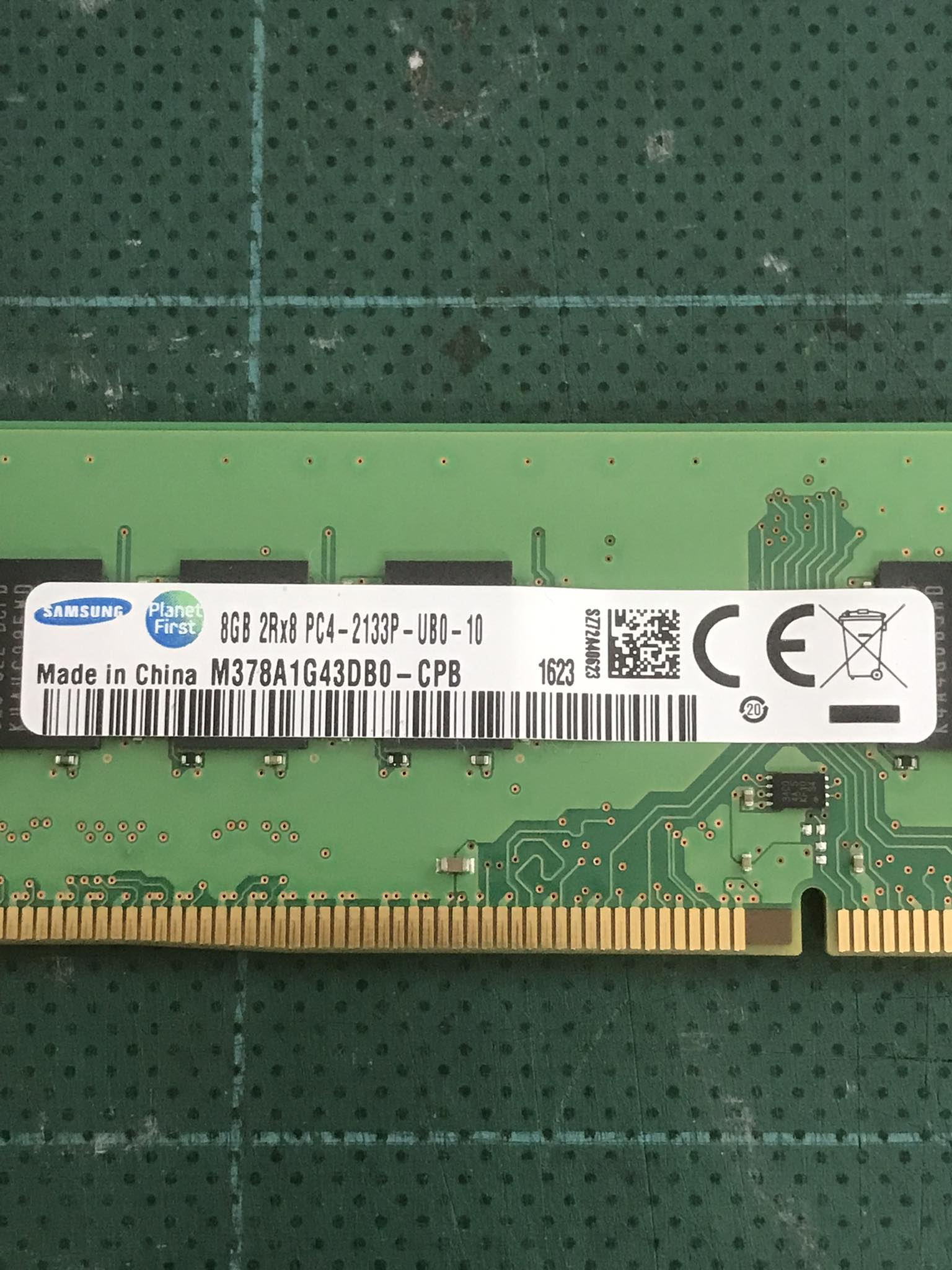 HP 8GB (2Rx8) PC4-2133P -U DDDR4 Desktop UDIMM Memory RAM // 797346-581 / M378A1G43DB0-CPB (Used) // สินค้ารับประกัน โดย บริษัท อะไหล่เซิร์ฟเวอร์ จำกัด