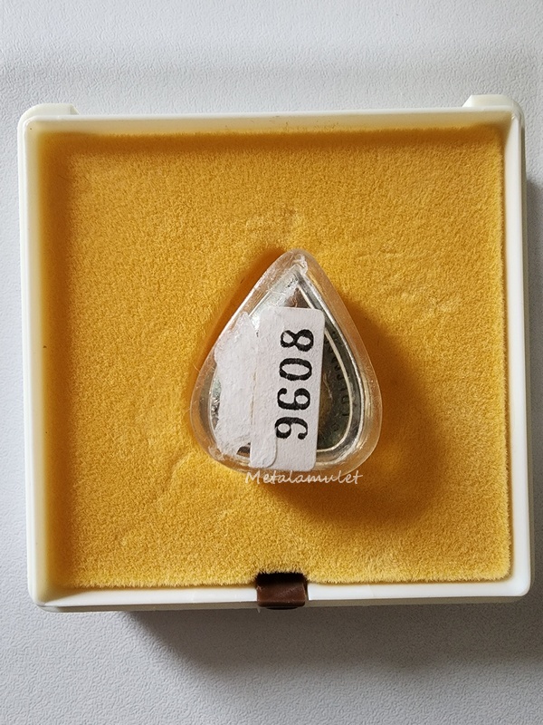 เหรียญใบโพธิ์ ญสส.เนื้อเงิน ปี36