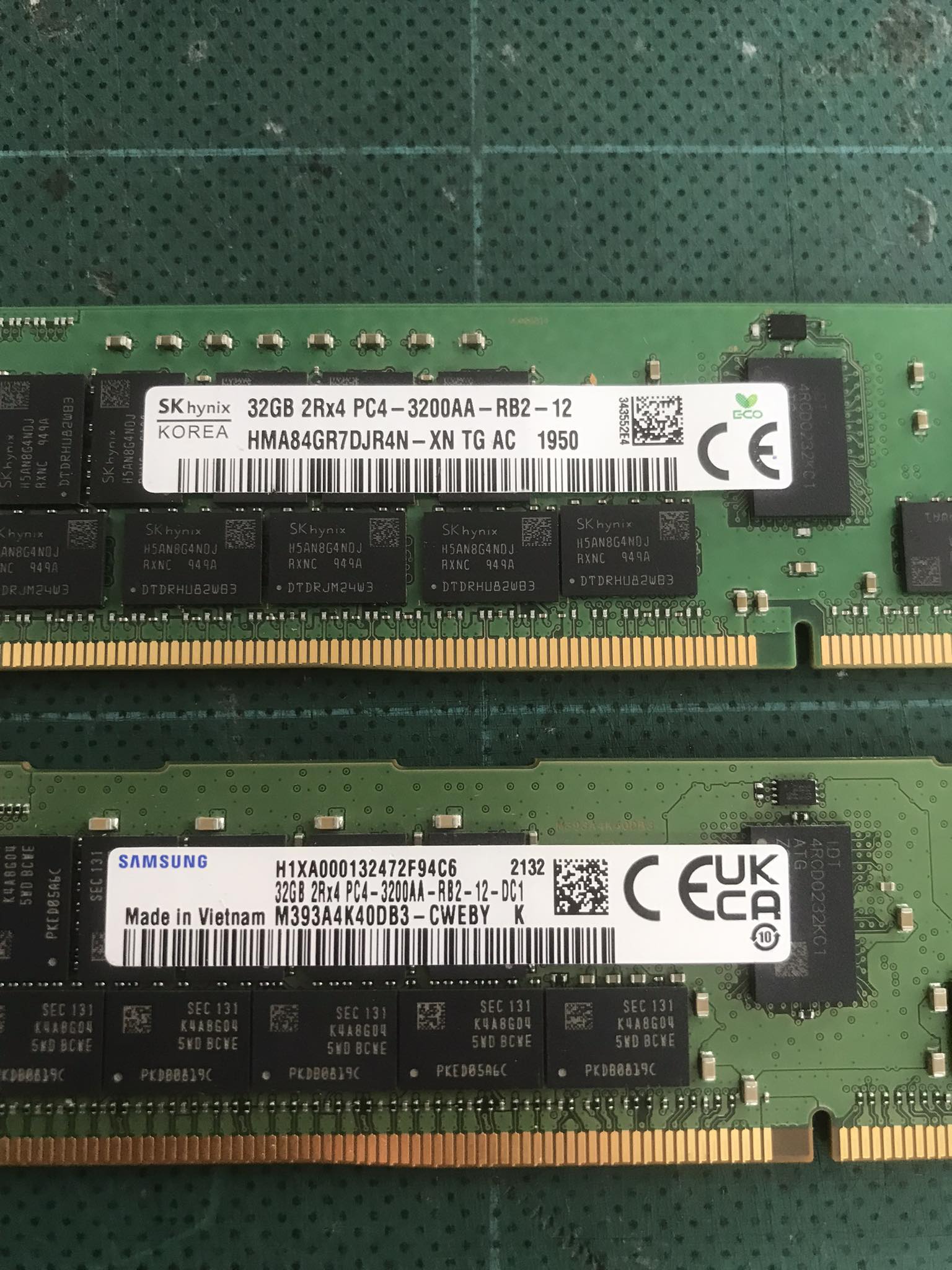 Samsung 32GB (2Rx4) PC4-3200AA - RB2 DDR4 Server Ram // M393A4K40DB3-CWEBY (Used) // สินค้ารับประกัน โดย บริษัท อะไหล่เซิร์ฟเวอร์ จำกัด