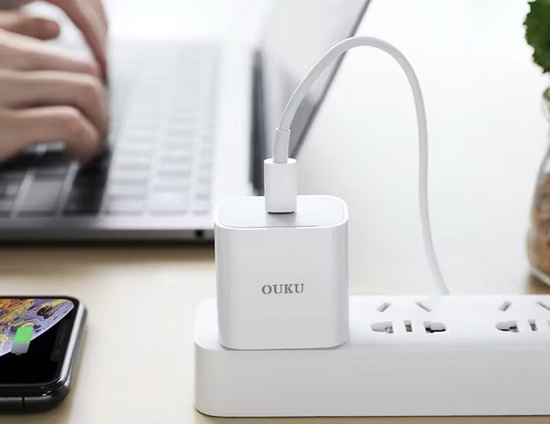 Q17 22.5W PD FAST CHARGER PD