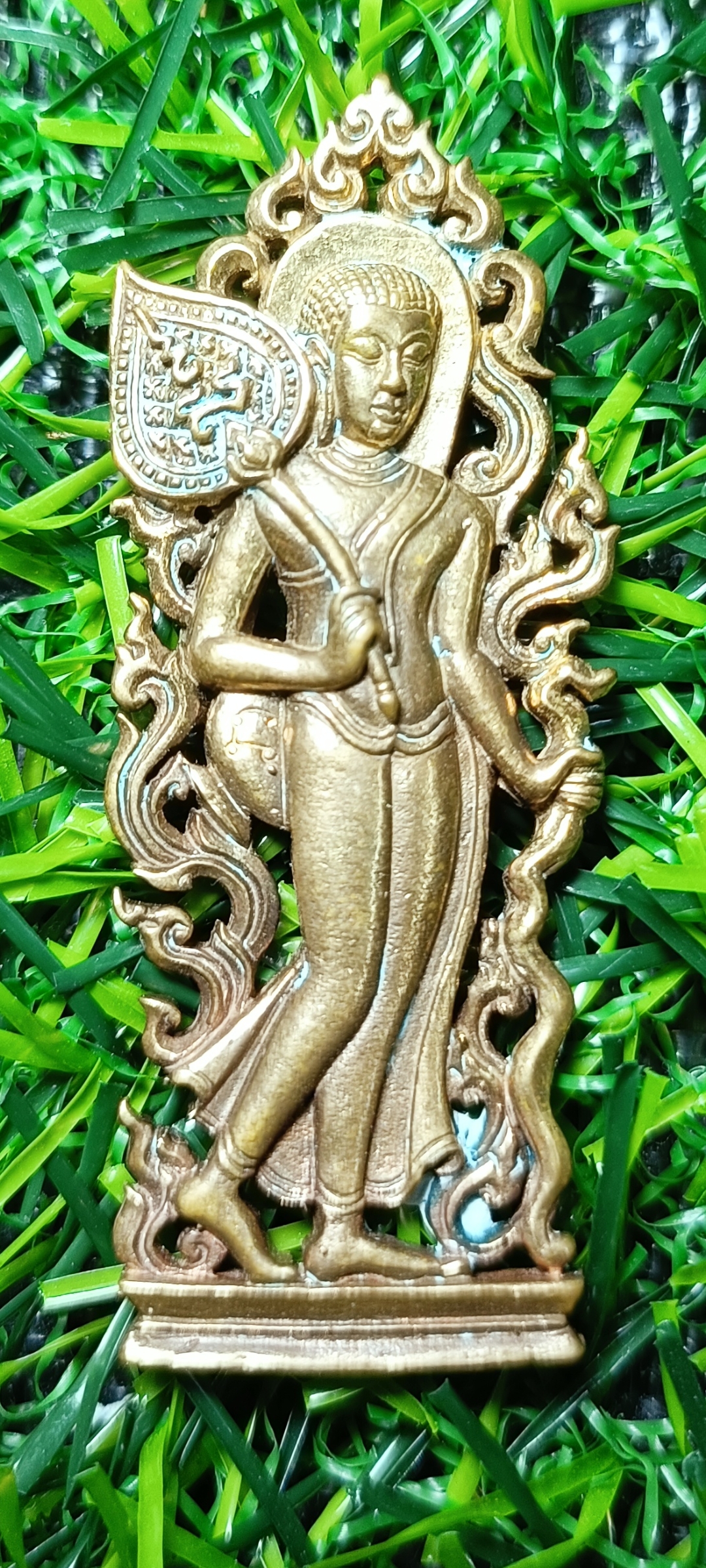 พระสีวลี รุ่นหมดไม่เป็น หลวงพ่อรักษ์ วัดสุทธาวาสวิปัสสนา ปี 2556 ลายฉลุด้านหลังประทับยันต์หัวใจพระสีวลี