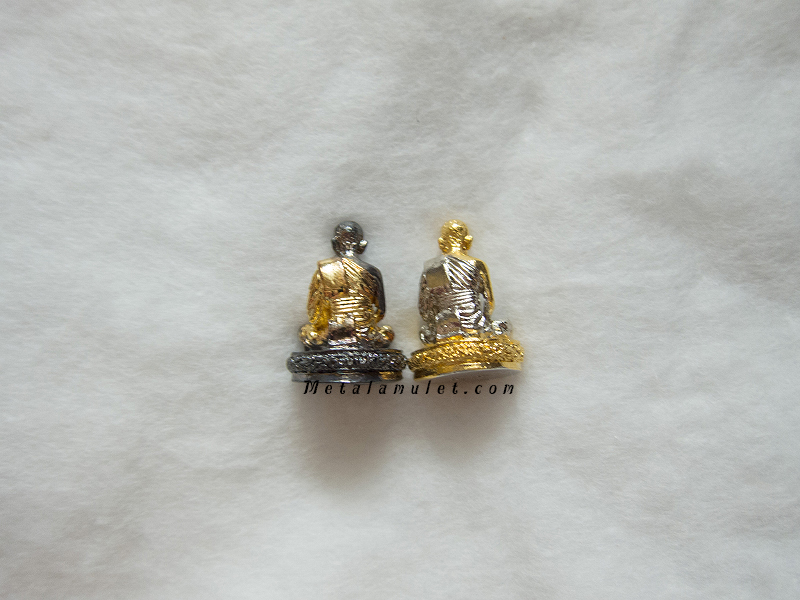 รูปหล่อหลวงพ่อคูณ รุ่นกูให้รวย คู่เงิน-คู่ทอง ปี 36