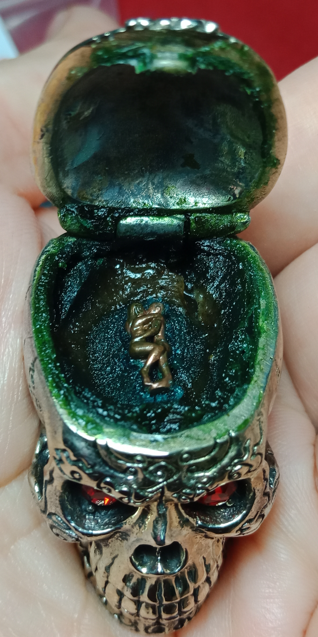 สีผึ้งมนต์เสน่ห์มหาภูติ หลวงปู่ครูบาธรรมมุนี จ.มหาสารคาม