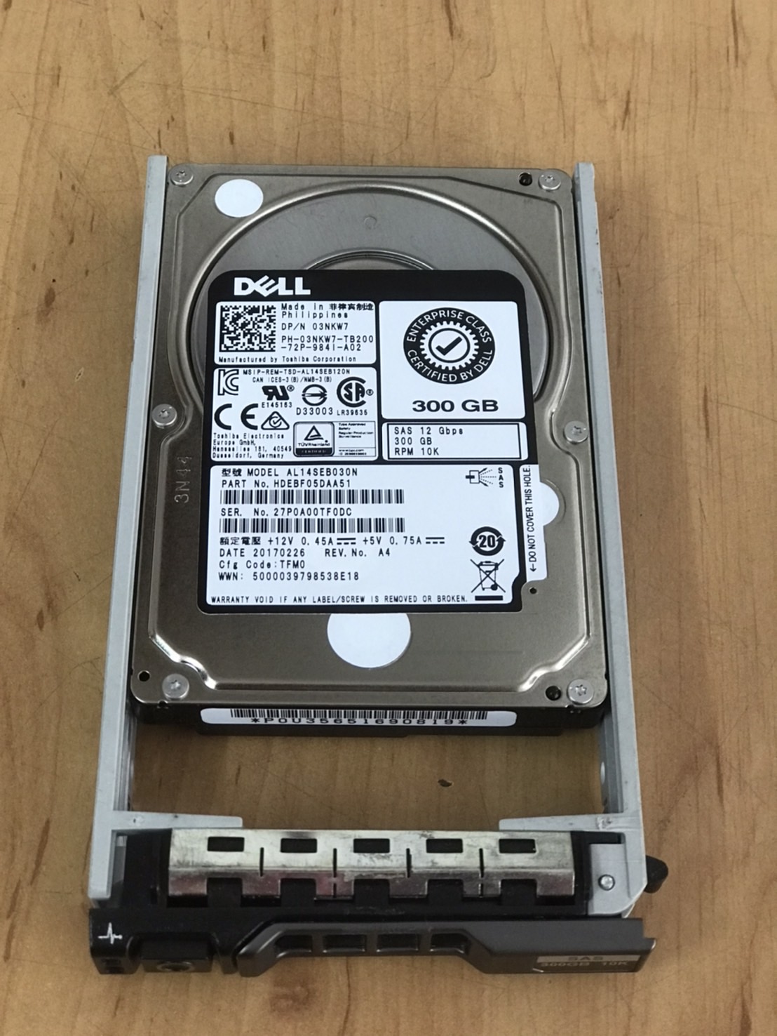 Dell 300GB 10K 12G SAS 2.5" HDD Hard Drive SFF // 03NKW7 / AL14SEB030N (Used) // สินค้ารับประกัน โดย บริษัท อะไหล่เซิร์ฟเวอร์ จำกัด