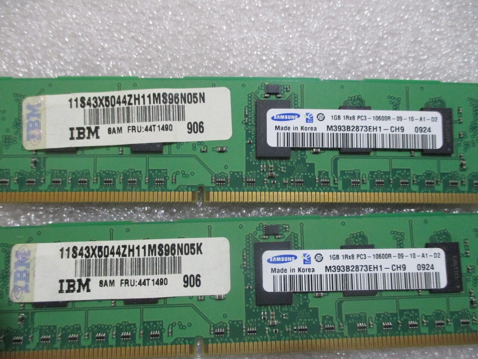 IBM 1GB 1Rx8 PC3-10600R ECC RAM / 44T1490 / 43X5044 / M393B2873EH1-CH9 (Used) // สินค้ารับประกัน โดย บริษัท อะไหล่เซิร์ฟเวอร์ จำกัด