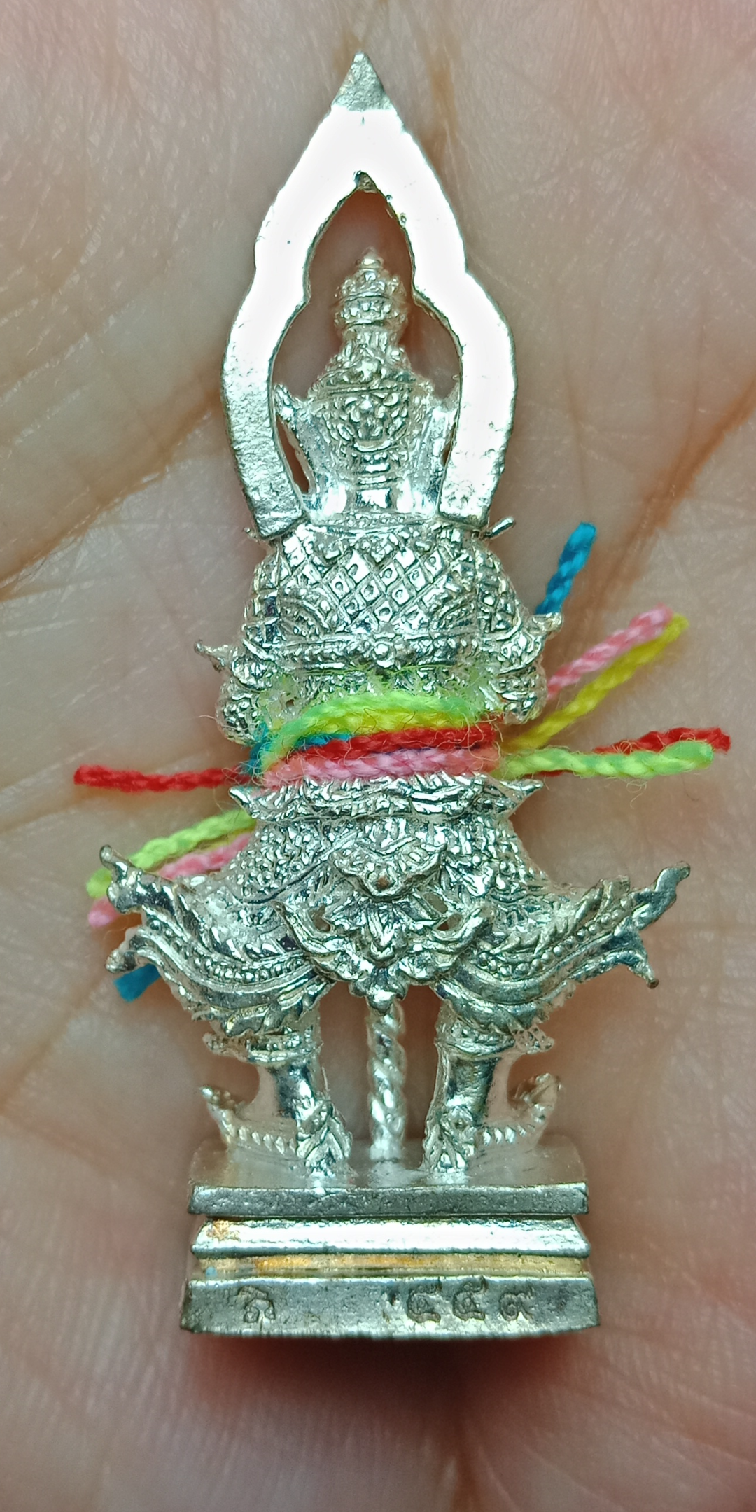 ท้าวเวสสุวรรณ พรหมรังสี เนื้อสัมฤทธิ์อาบเงิน หลวงปู่นิ่ม วัดพุทธมงคล (หนองปรือ) สุพรรณบุรี