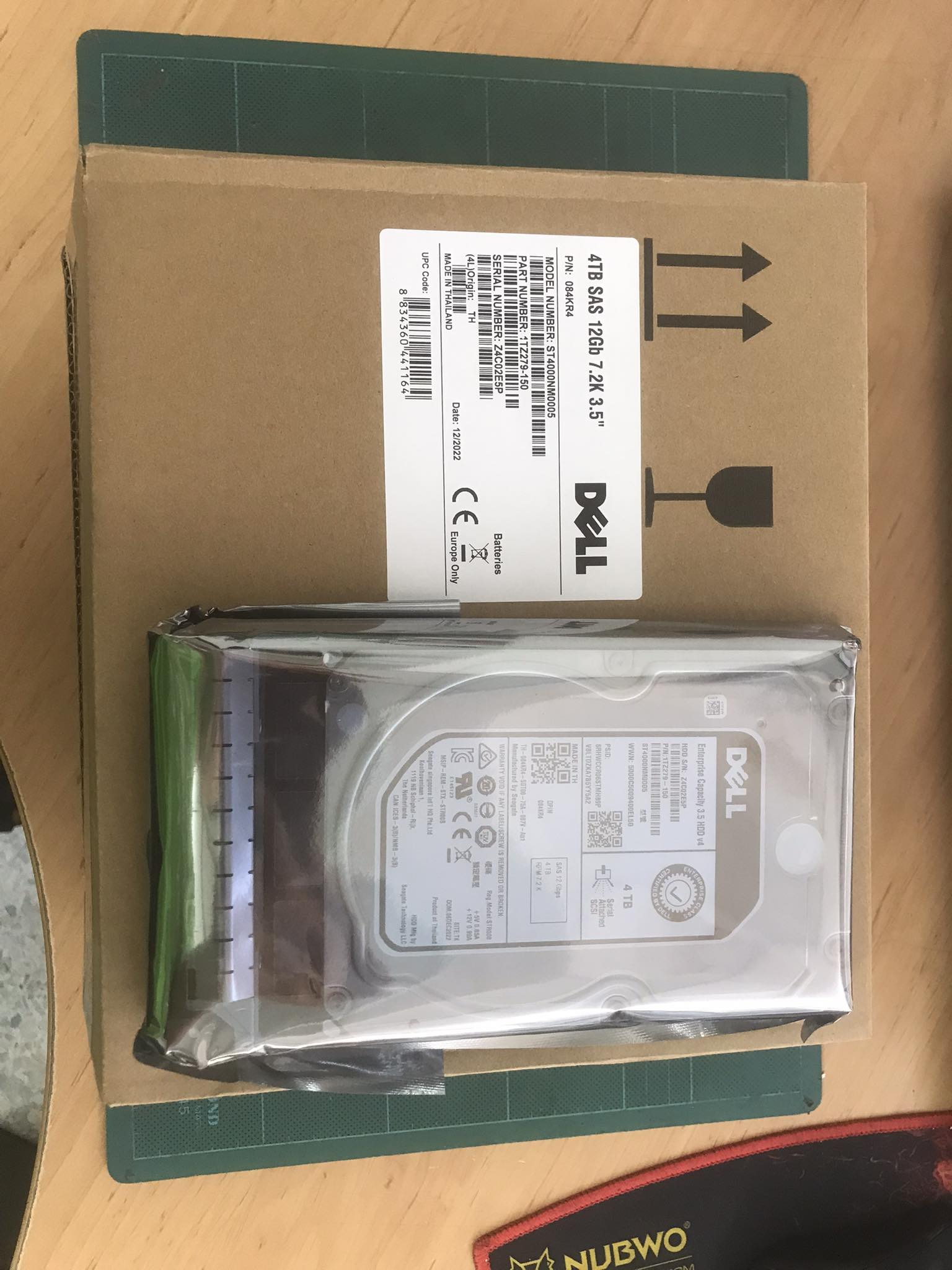 (New Inbox) Dell 4TB 7.2K SAS 12G 3.5 inch Hard Drive PowerEdge R640 R740 R940 // 084KR4 / ST4000NM0005 // สินค้ารับประกัน โดย บริษัท อะไหล่เซิร์ฟเวอร์ จำกัด