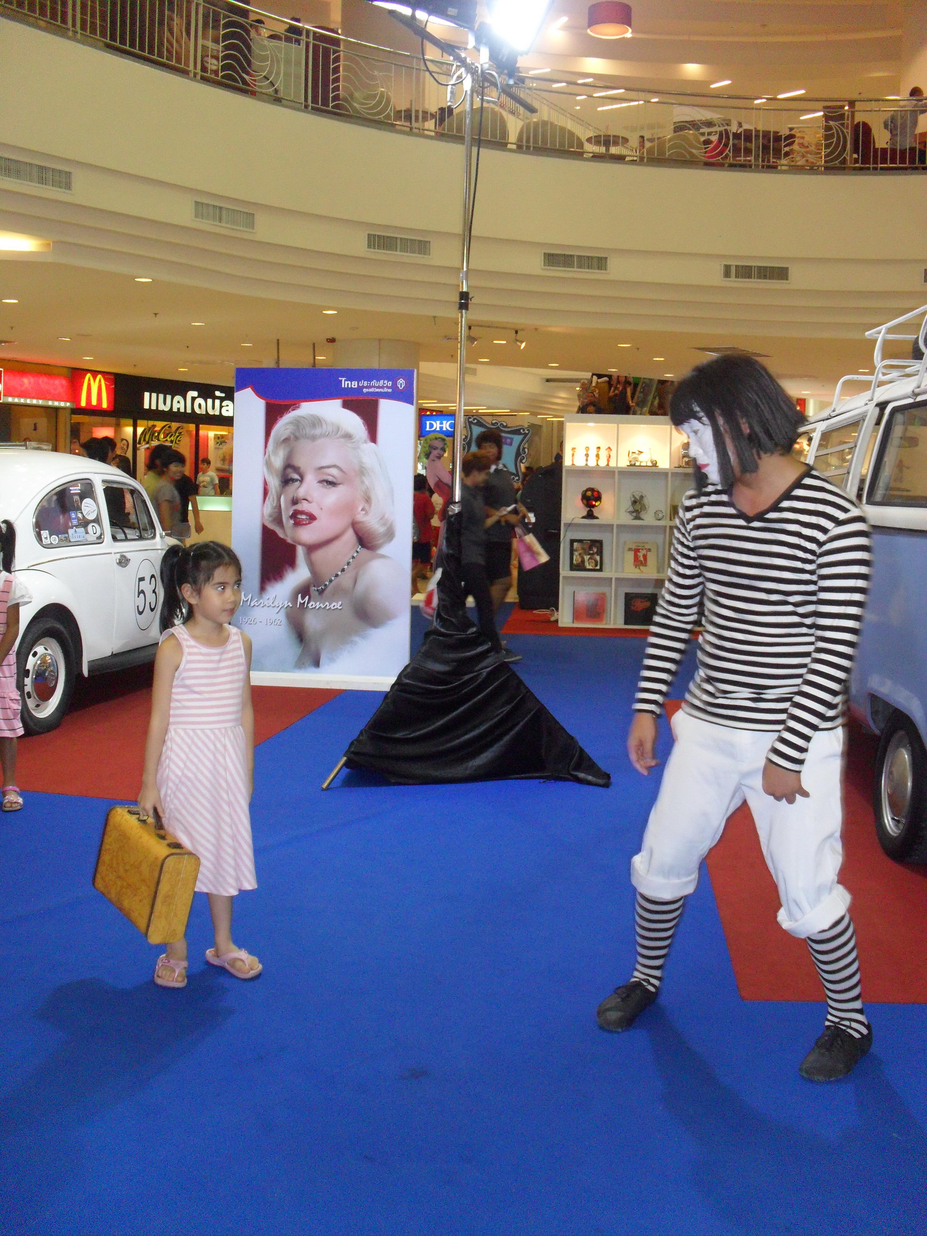 ละครใบ้,หุ่นนิ่ง Mime & Robot