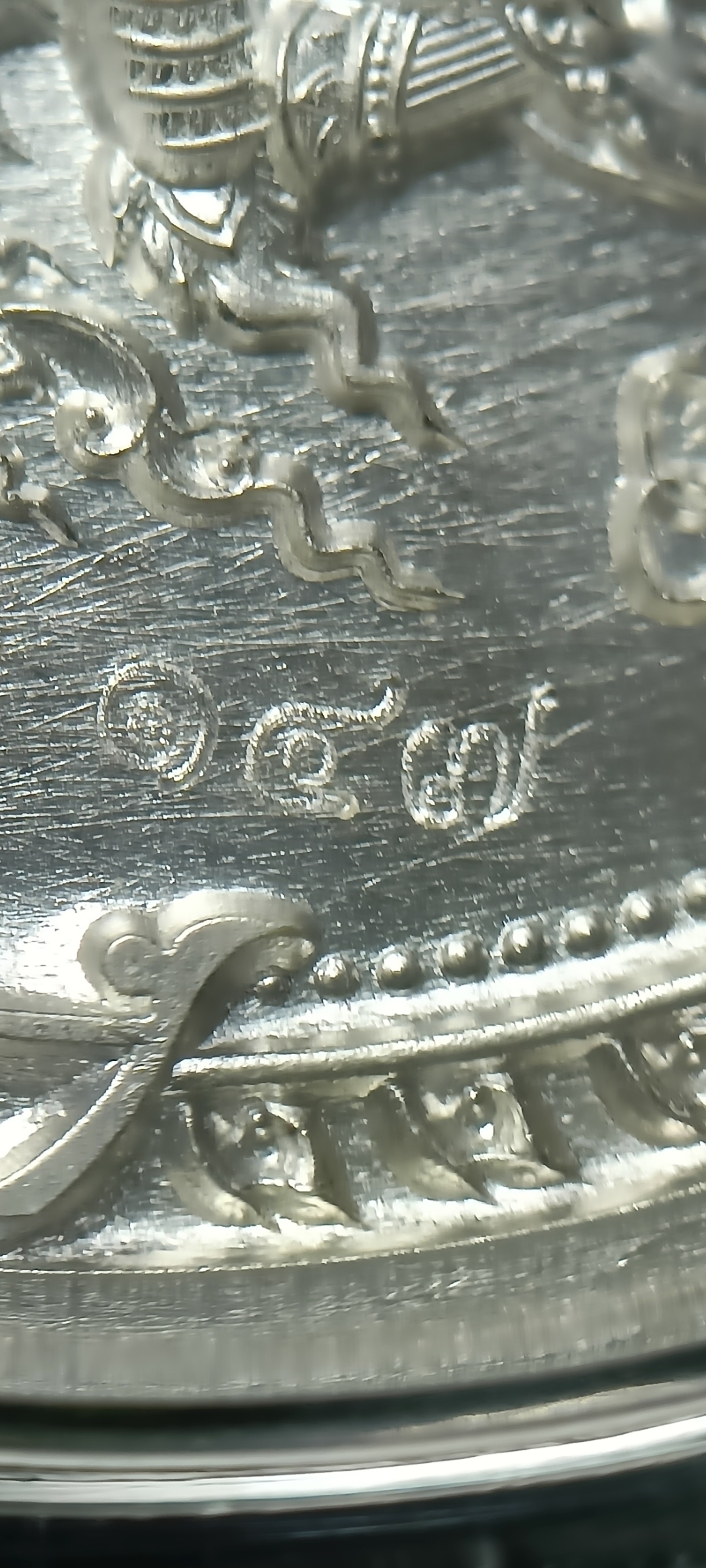 เหรียญท้าวเวสสุวรรณ รุ่นเหนือดวง พลิกดวง วัดพุทไธศวรรย์ พ.ศ. 2565 เนื้อเงินลงยาเขียว เลข๑๔๗