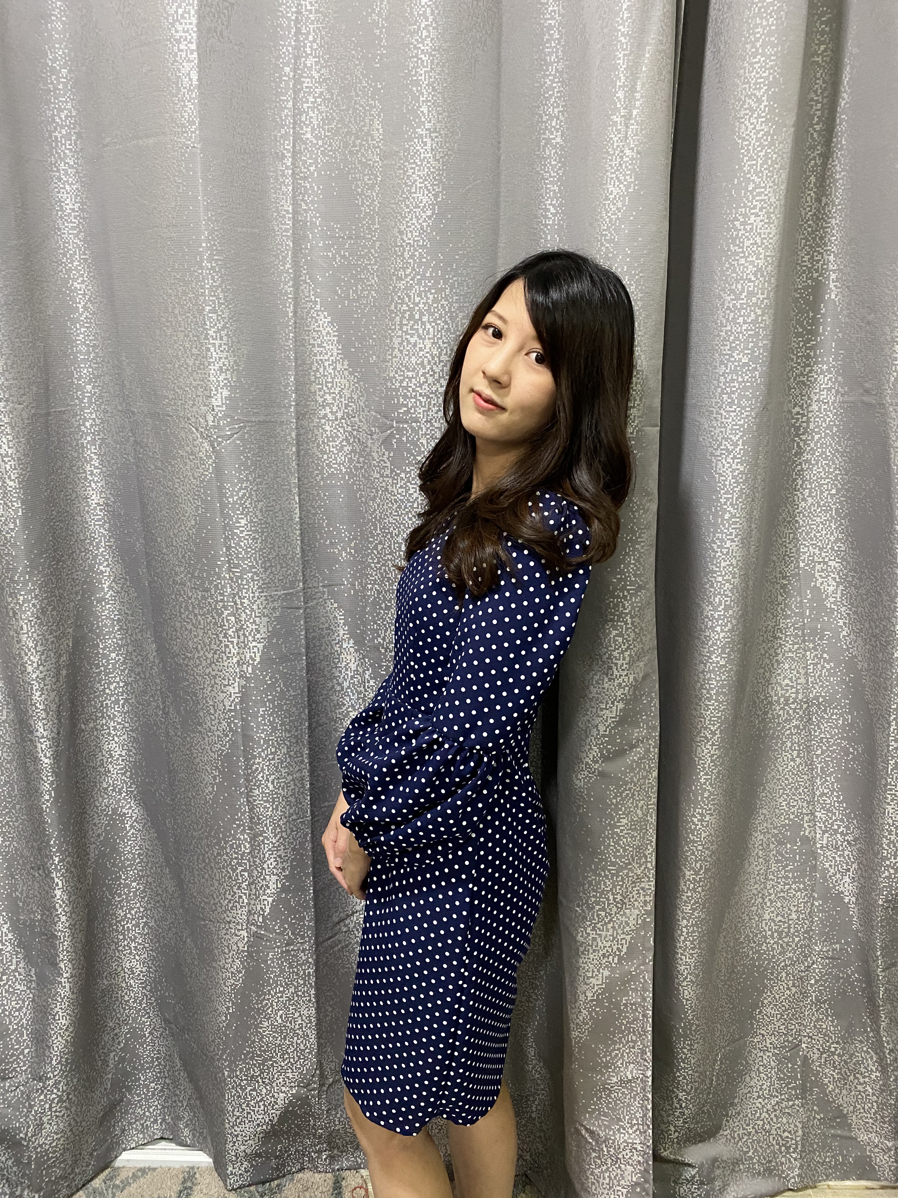 เดรสสั้น คอวี แขนบอลลูน เดรสทรงตรง แฟชั่น เดรสเข้ารูป สาวเกาหลี ลำลอง ออกงาน