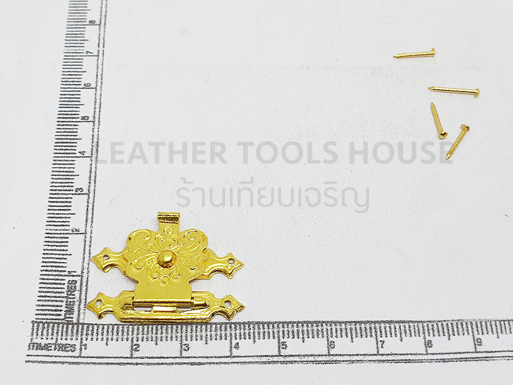 ตาปิ้งแบบถูก ลายผีเสื้อ ตัวใหญ่ สีทอง 1อัน (รวมตะปู)