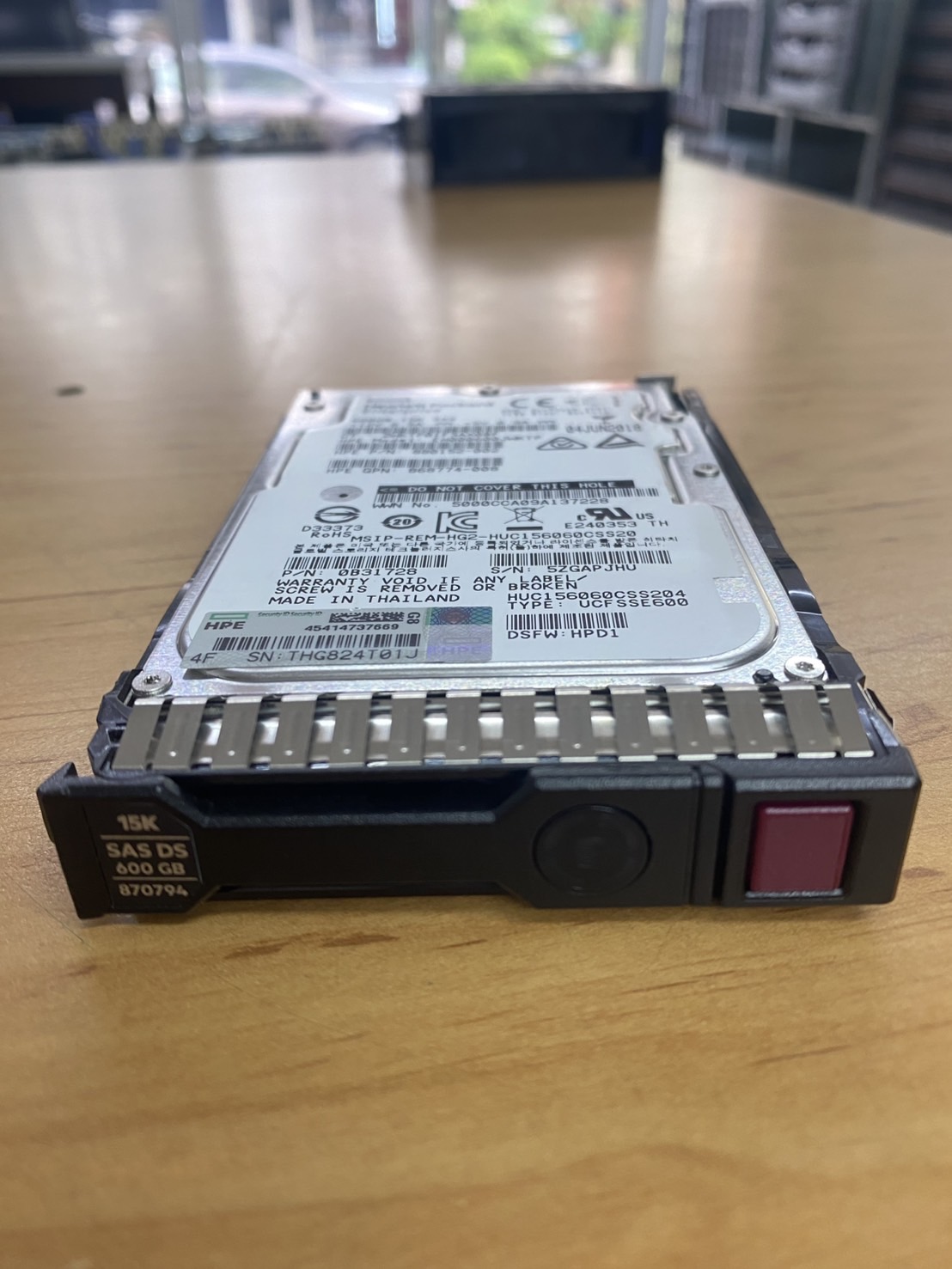 HPE 600GB 15K 12G SAS 2.5" SFF SC DS HDD // 880152-002 / Tray 870794-001 / GPN 868774-008 / 0B31728 / HUC156060CSS204 / EH000600JWKTP (Used) // สินค้ารับประกัน โดย บริษัท อะไหล่เซิร์ฟเวอร์ จำกัด