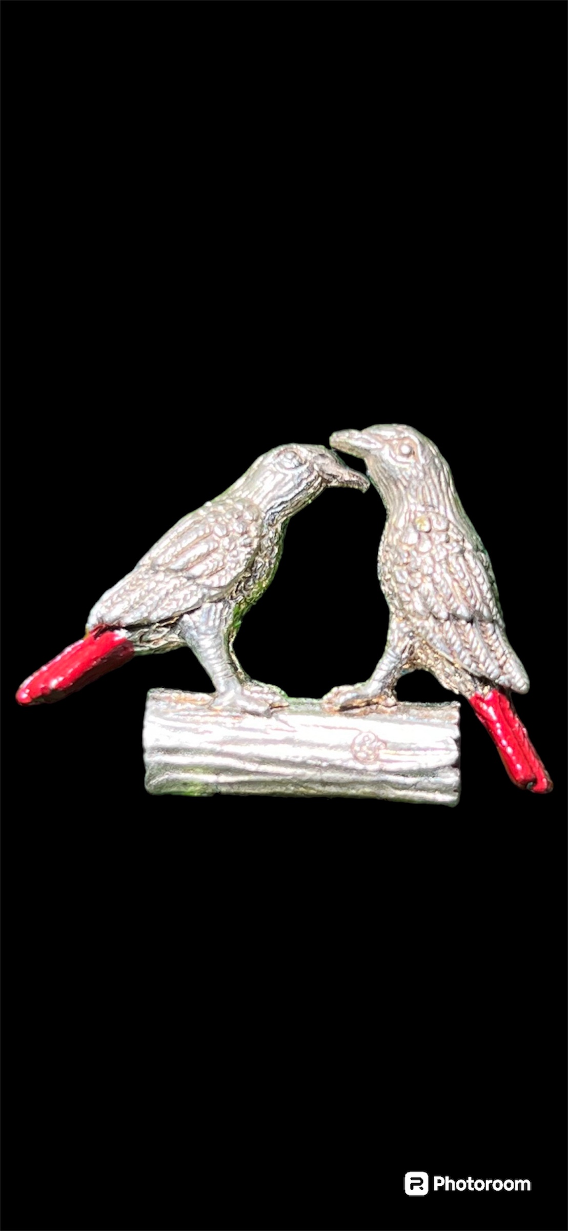 สาริกาหลงรัง หางแดง เนื้ออาบเงิน หลวงพ่อญาครูดุง วัดผาปทุมรัตนวราราม อุดรธานี (สร้างจัดสร้าง 599 องค์)