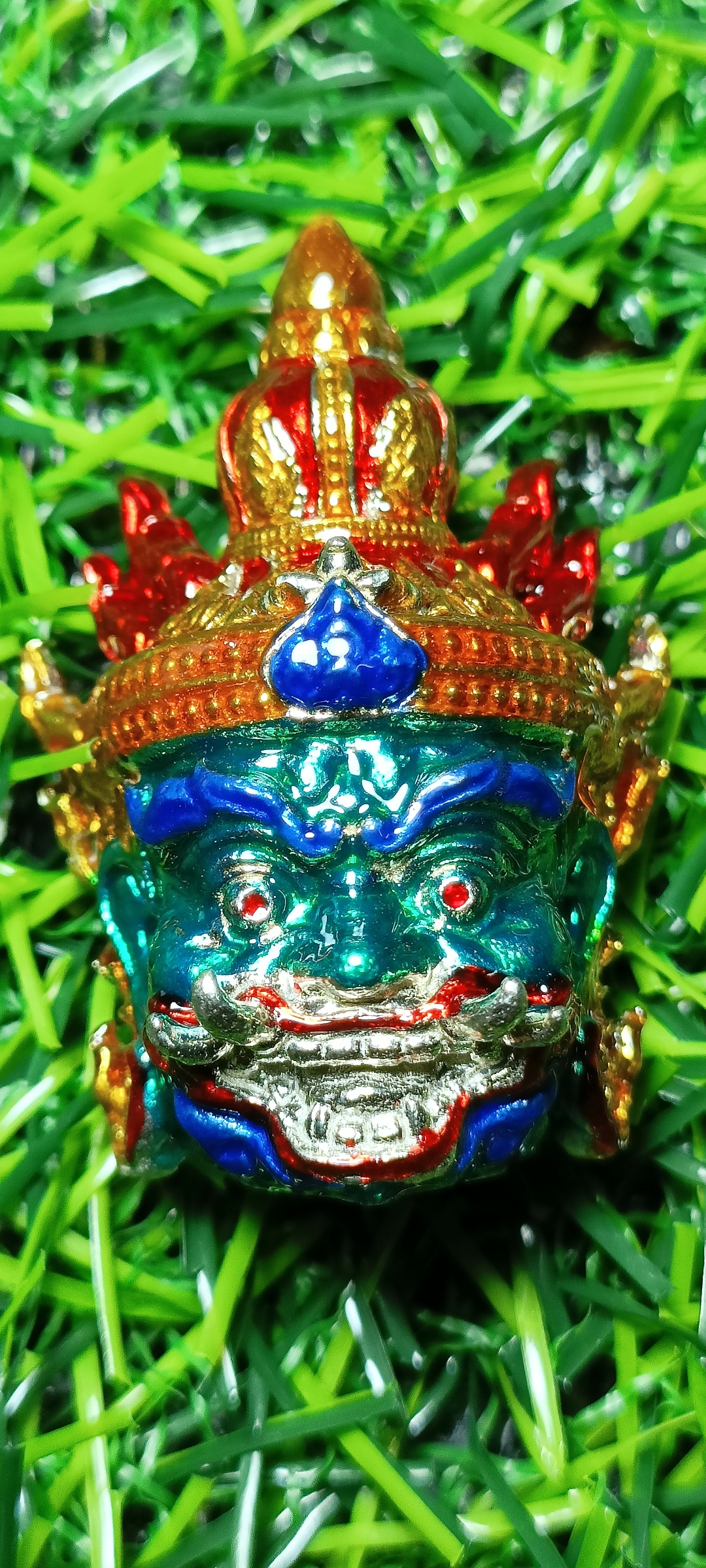 เศียรท้าวเวสสุวรรณ รุ่น บูชาครู เจ้าคุณพัฒน์ วัดห้วยด้วน ปี 65 เนื้ออัลปาก้า ลงยาเขียว