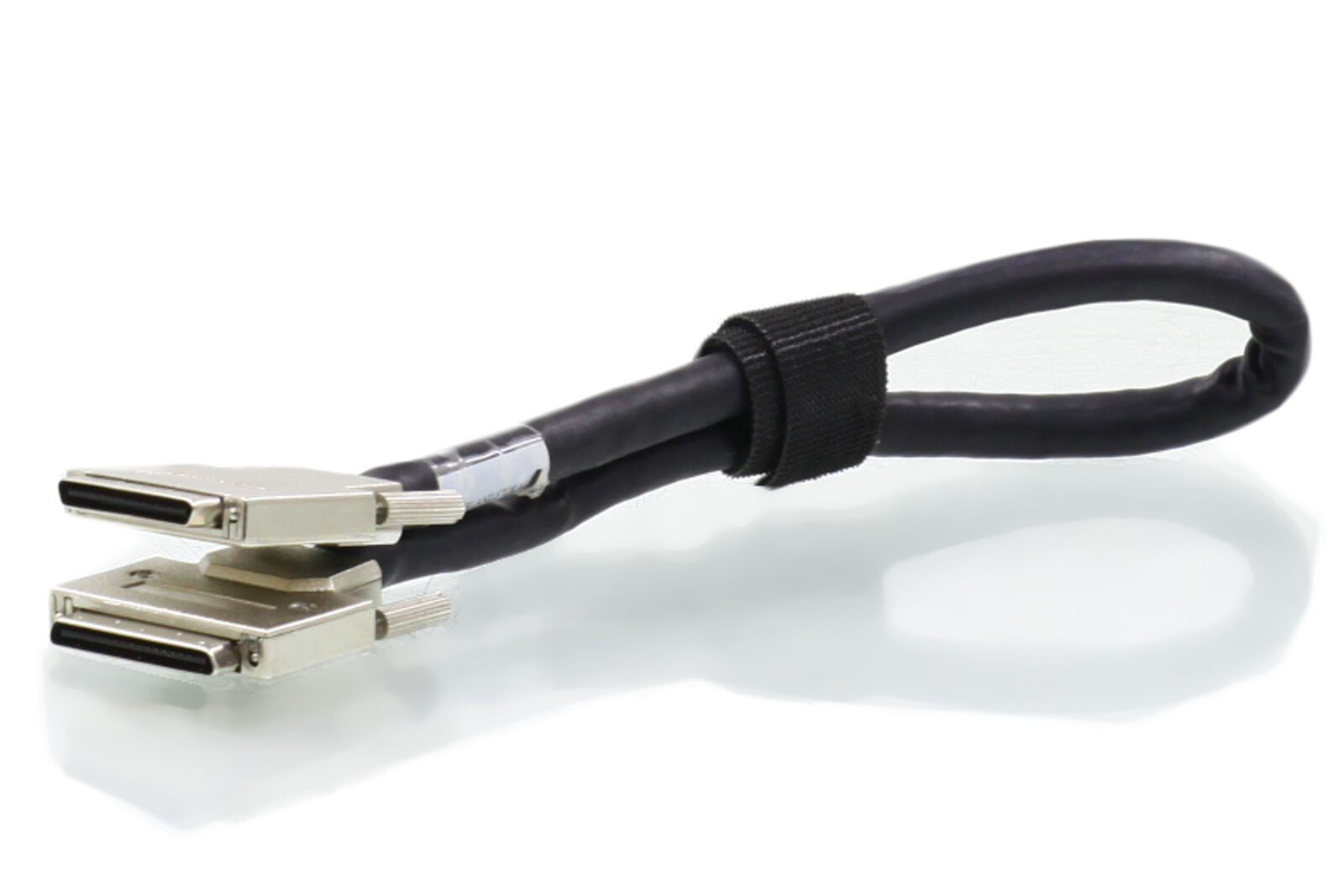 Overland Data 0.5M VHDCI to VHDCI High Density 68 Pin SCSI Cable // 969066-102 (Used) // สินค้ารับประกัน โดย บริษัท อะไหล่เซิร์ฟเวอร์ จำกัด