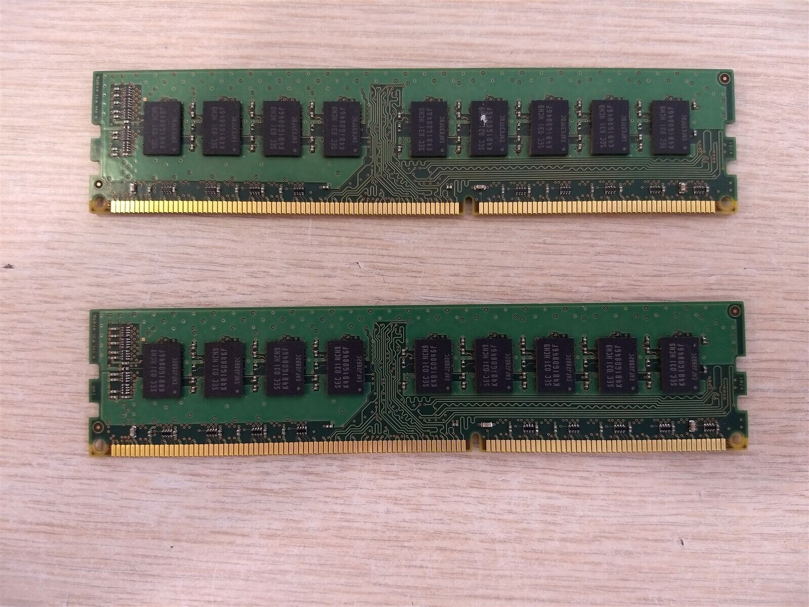 Samsung 2GB DDR3 240-Pin 2Rx8 PC3-10600E ECC Memory Ram / 2GB 2Rx8 PC3-10600E / M391B5673GB0-CH9 (Used) // สินค้ารับประกัน โดย บริษัท อะไหล่เซิร์ฟเวอร์ จำกัด