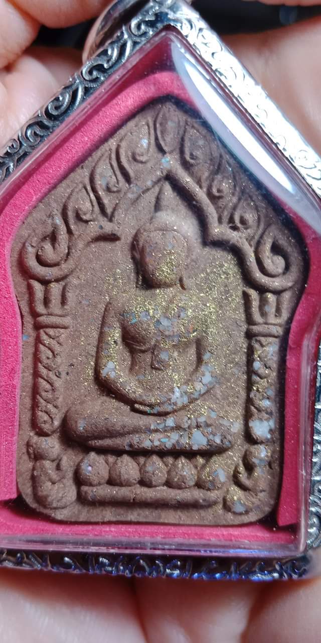 พระขุนแผน รุ่นพรายแม่เศรษฐี (แม่หญิง) หลวงปู่เสวียน จารุธัมโม เจ้าอาวาสวัดกระมัลพัฒนา ต.โพธิ์วงศ์ อ.ขุนหาญ จ.ศรีสะเกษ