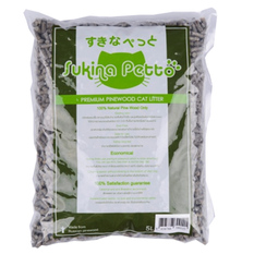 Sukina Petto Premium Pinewood Carbon Cat Litter ทรายเปลือกไม้สนคาร์บอน ขนาด 5 ลิตร