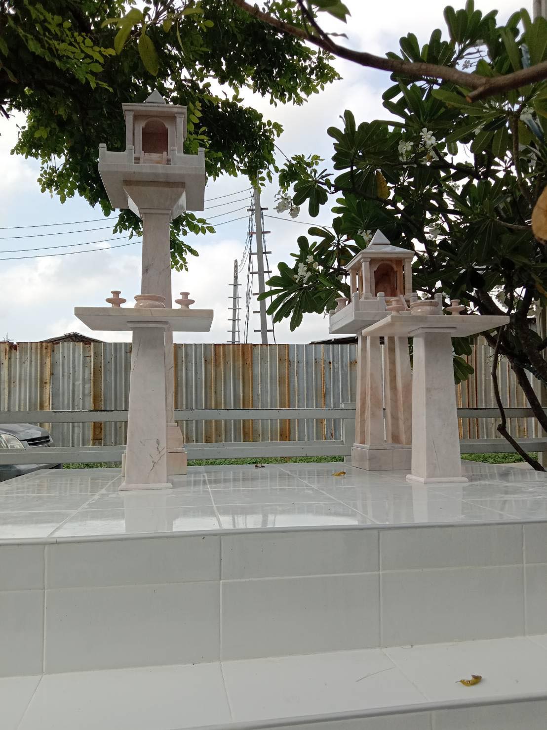 ศาลพระภูมิโมเดิร์นหินอ่อน