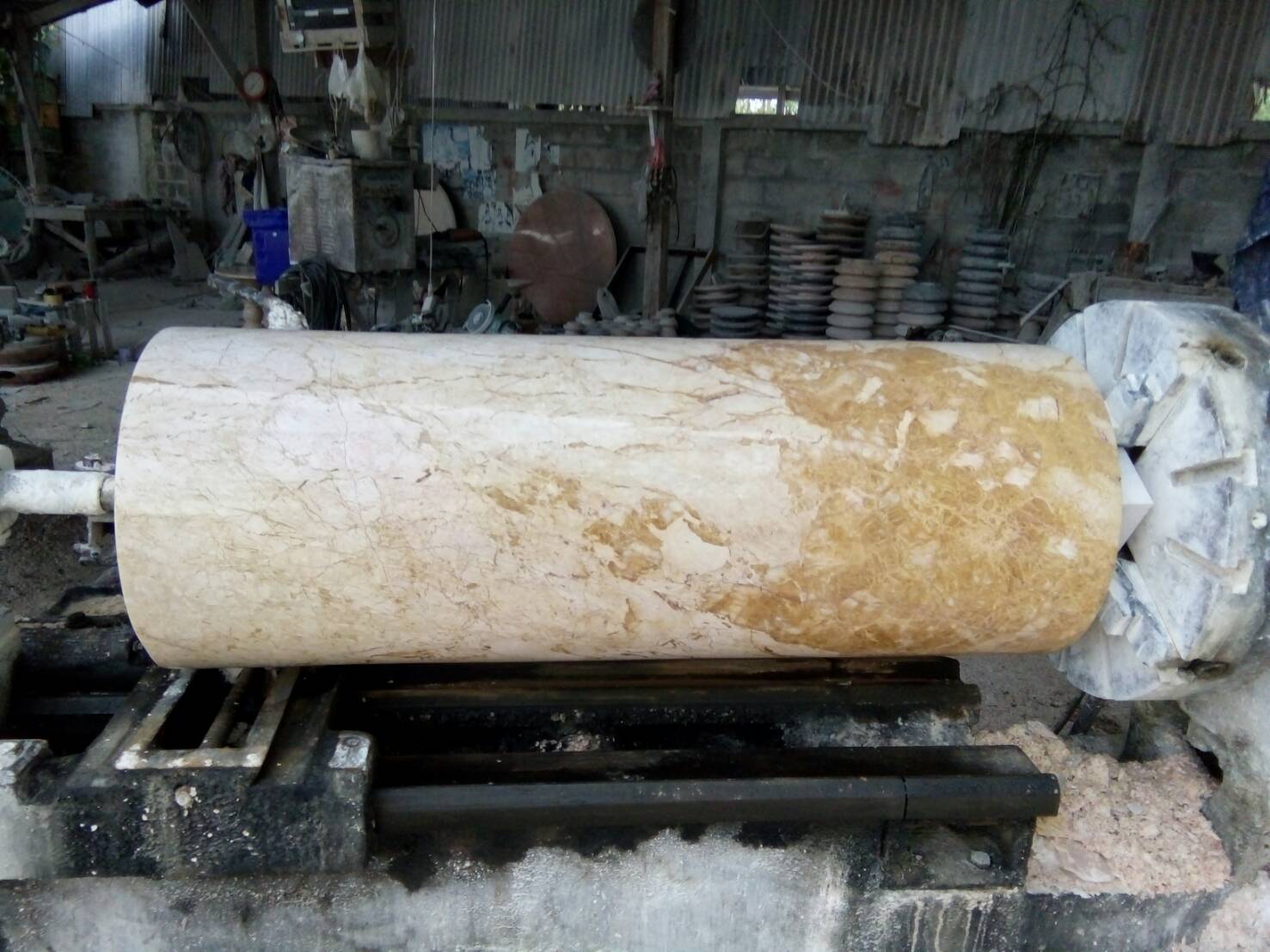 เสาร์บ้านหินอ่อนขนาดสูง100เซนติเมตรเส้นผ่านศูนย์กลาง37 เซนติเมตร