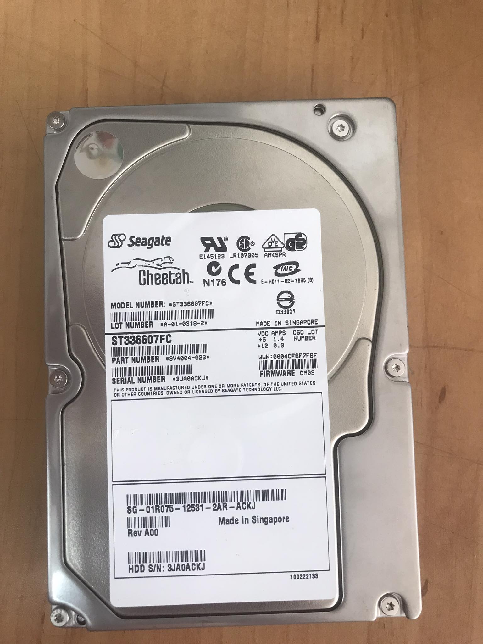 Dell / SEAGATE 36GB 10000RPM Fibre Channel 2Gb/s 8MB Cache 3.5-Inch Hard Drive // 01R075 / ST336607FC (Used) // สินค้ารับประกัน โดย บริษัท อะไหล่เซิร์ฟเวอร์ จำกัด