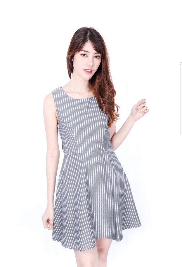 เดรสแขนกุดทรงเข้ารูปO Dress(S-XL) #2002