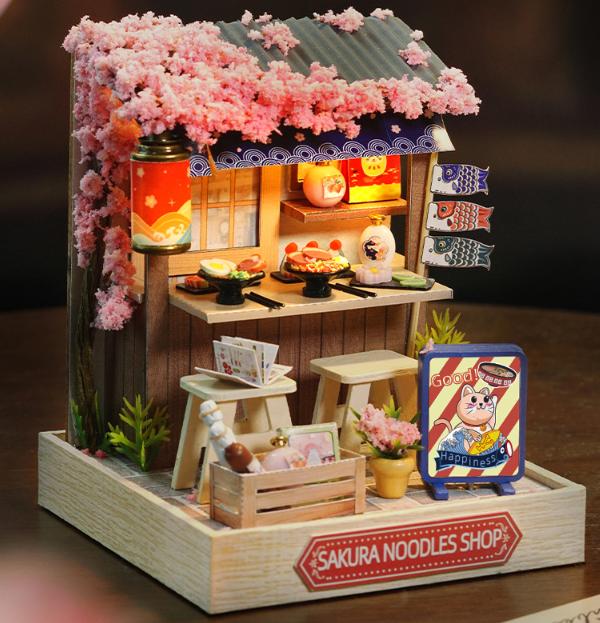 SAKURA NOODLES