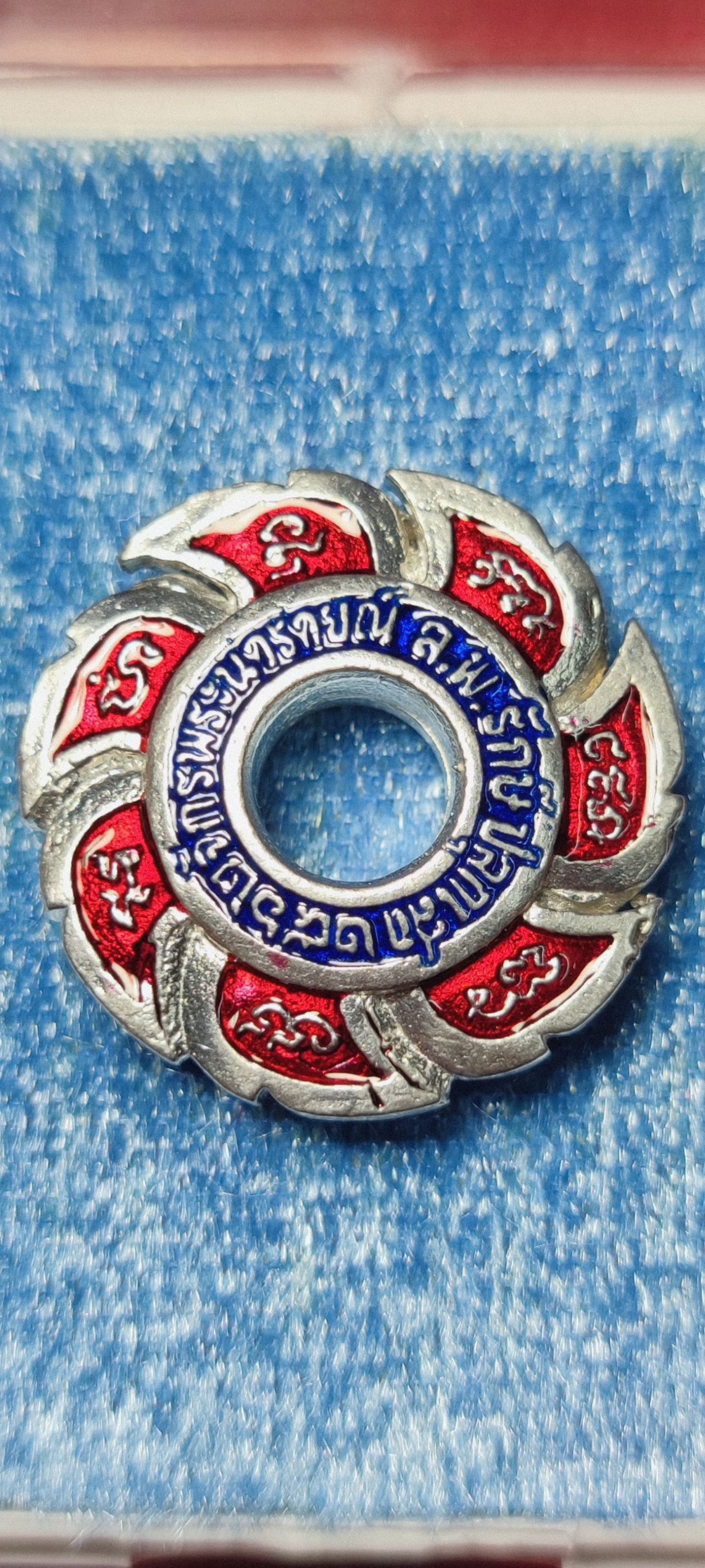 จักรนารายณ์ ปราบมาร หลวงพ่อรักษ์ อนาลโย วัดสุทธาวาส วิปัสสนา จ.อยุธยา เนื้อลงยา ปี 62