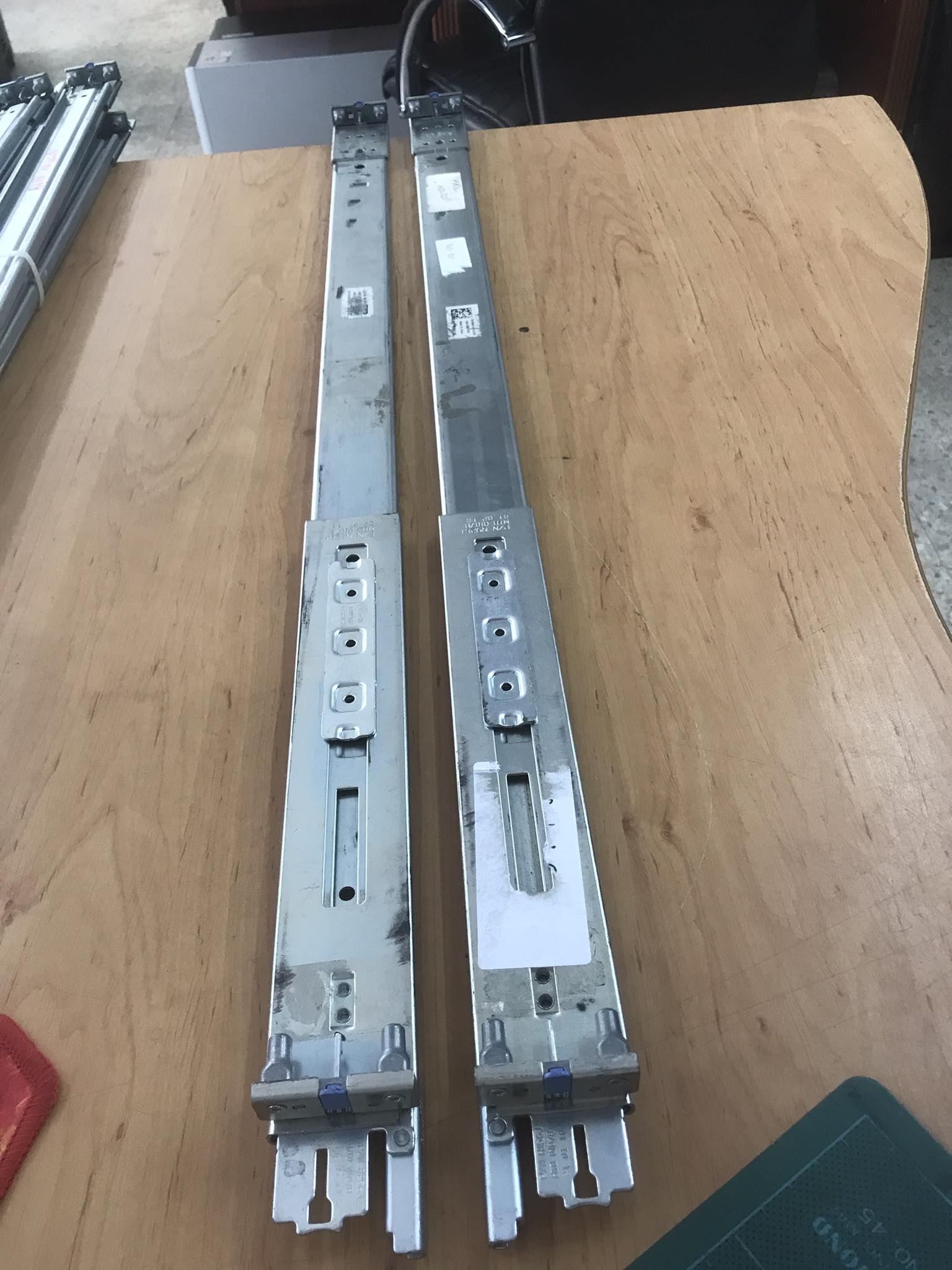 Dell R610 Ready Rail Kit // 0N915J / 0R137J (Used) // สินค้ารับประกัน โดย บริษัท อะไหล่เซิร์ฟเวอร์ จำกัด