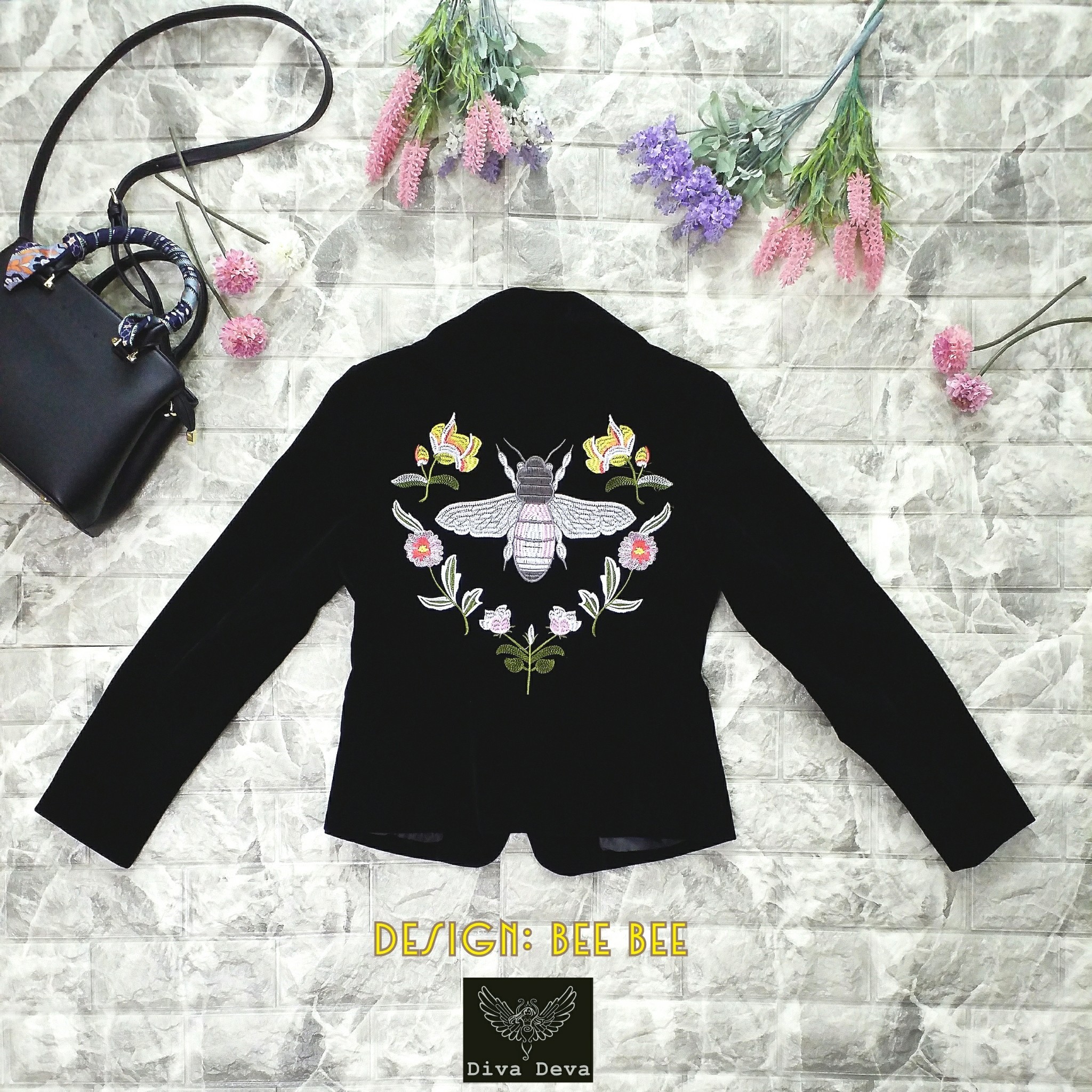 เสื้อสูทกำมะหยี่ปักลายผึ้ง Bee Bee Blazer #8006