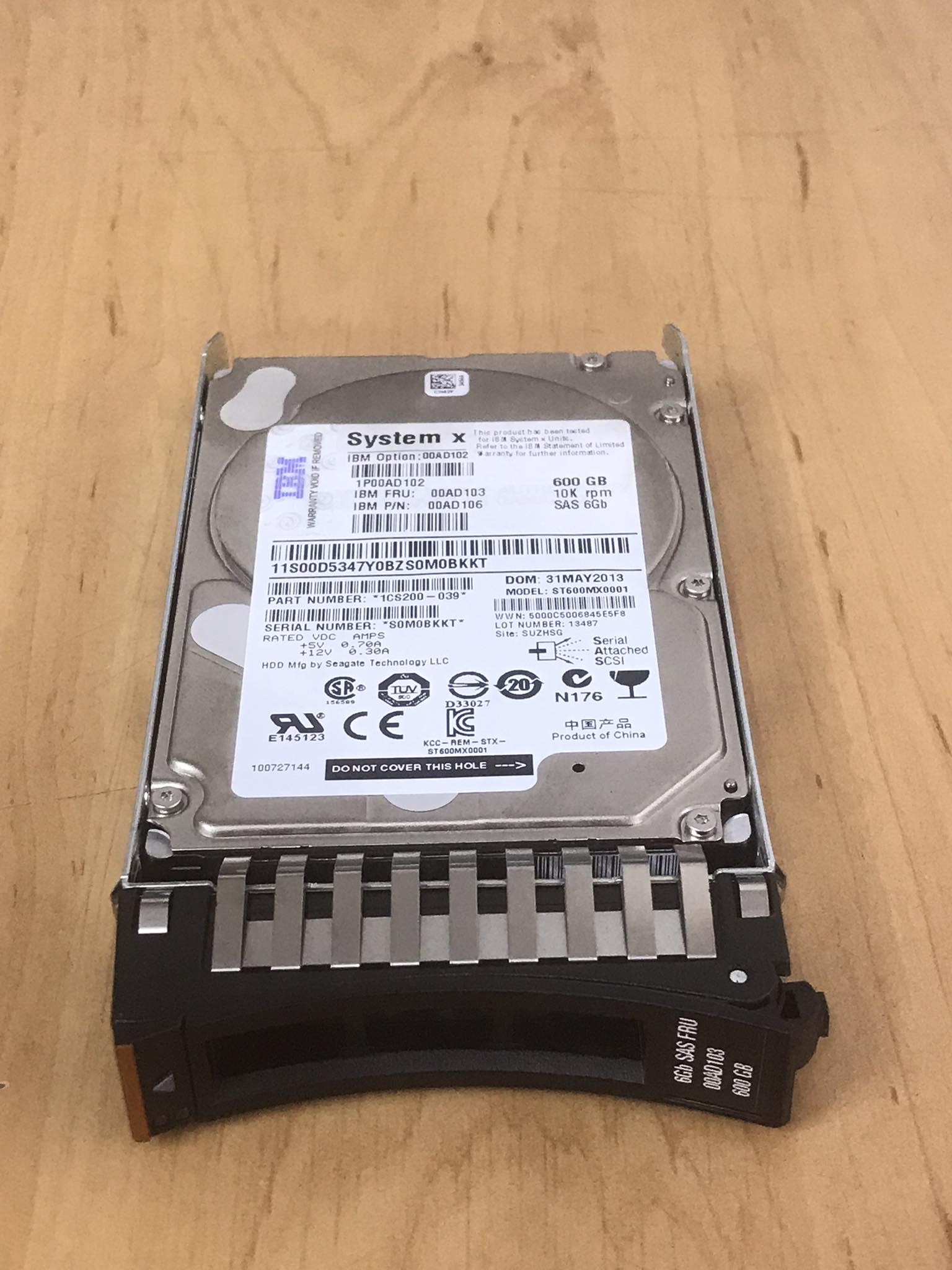 IBM 600GB 10K 6G SAS 2.5" Hard Drive PDA , 00AD103, 00AD106, 00AD102, ST600MX0001 (Used) // สินค้ารับประกัน โดย บริษัท อะไหล่เซิร์ฟเวอร์ จำกัด