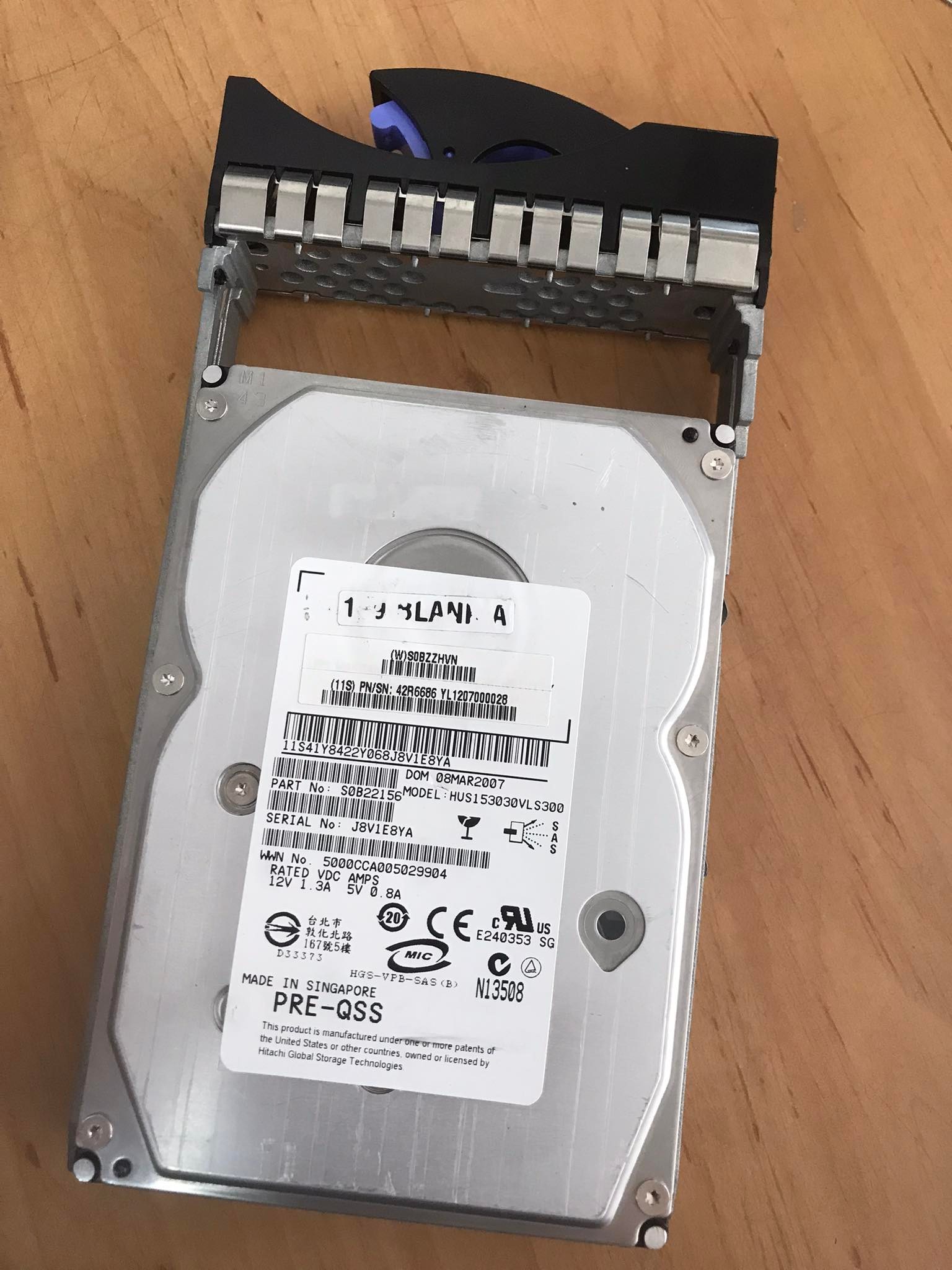IBM 300GB 15K 3G 3.5" SAS Hard Drive // HUS153030VLS300 / 42R6686 / 41Y8422 (Used) // สินค้ารับประกัน โดย บริษัท อะไหล่เซิร์ฟเวอร์ จำกัด