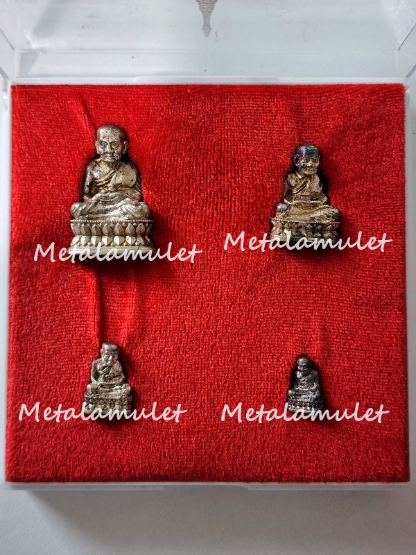 รูปหล่อหลวงปู่ทวด รุ่นสร้างเจดีย์ เนื้อเงิน